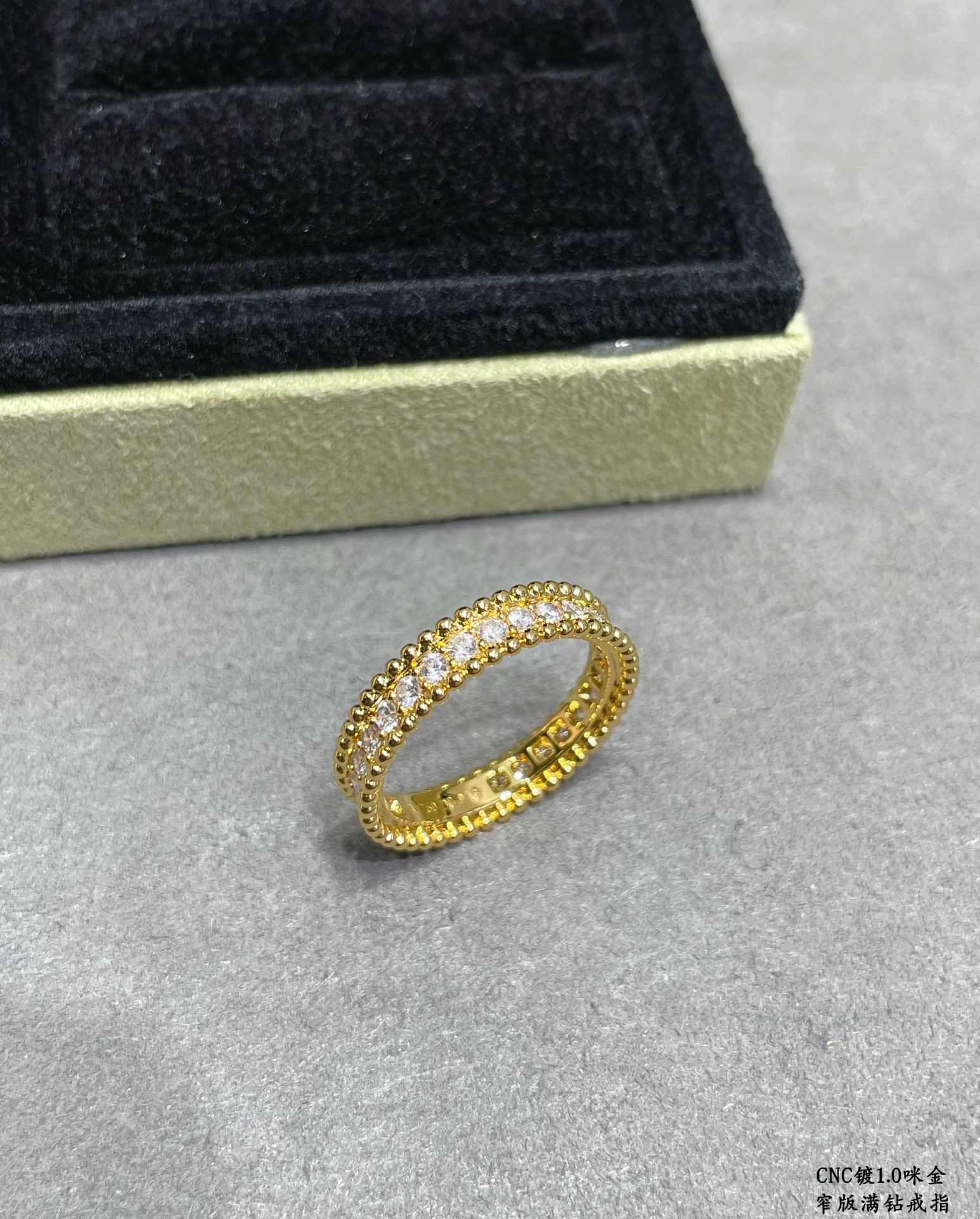 v*n cl*f & arpels narrow version with full Di*m*nds ring