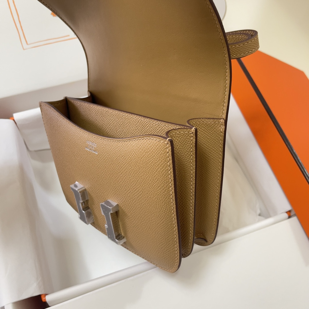 H**me5 constance 19 epsom silver hardware 7.25" x 6.25" x 2.25"