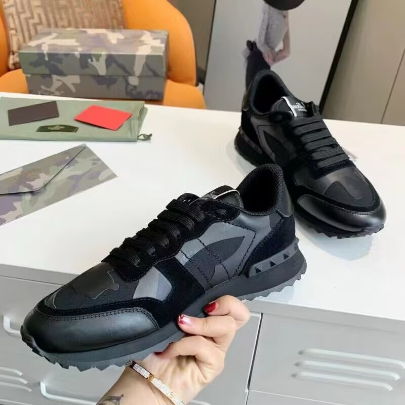 ua Va1e*ntin0 garavani rockrunner