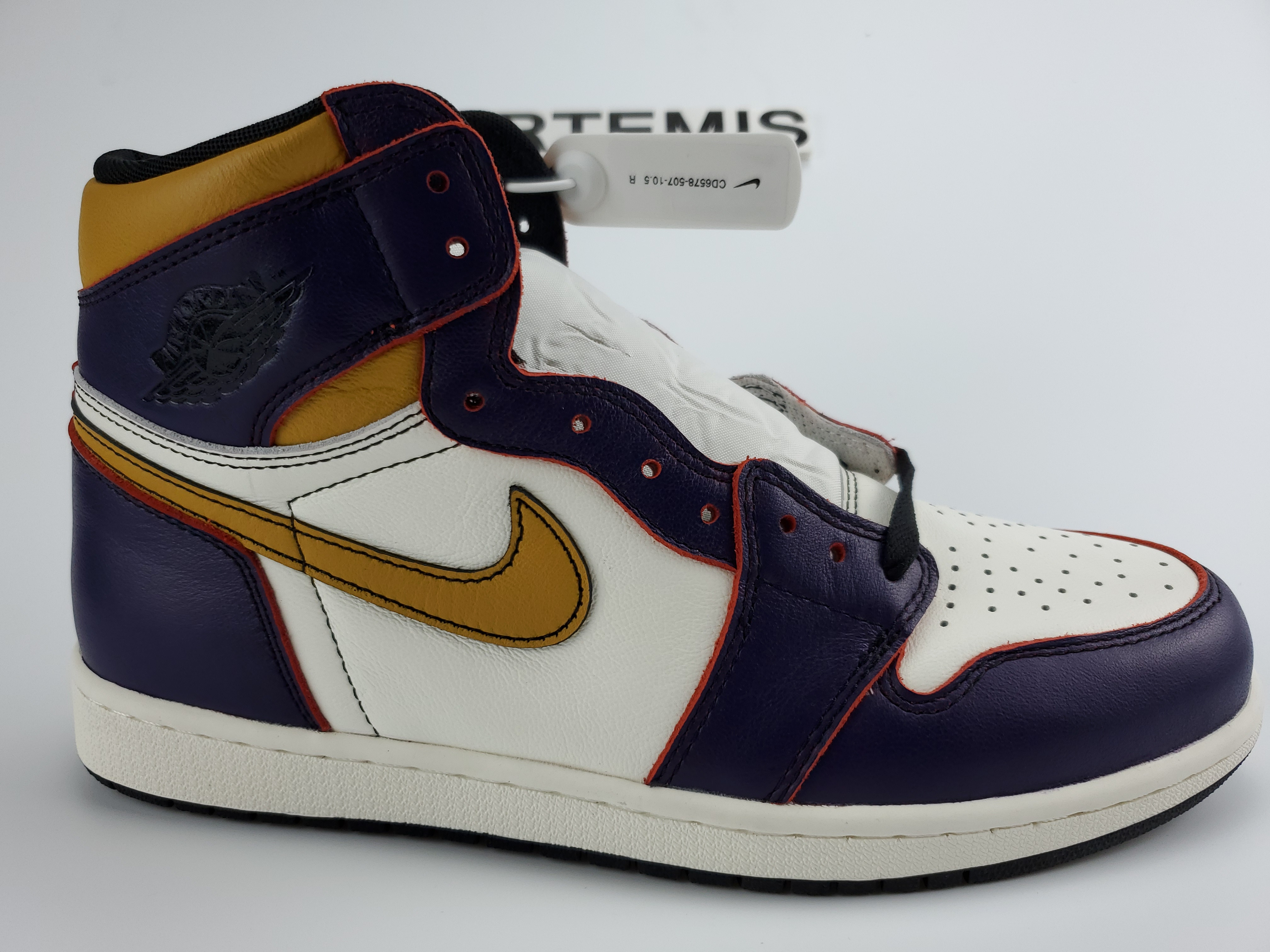 Air Jordan 1 Retro High OG Defiant SB LA to Chicago