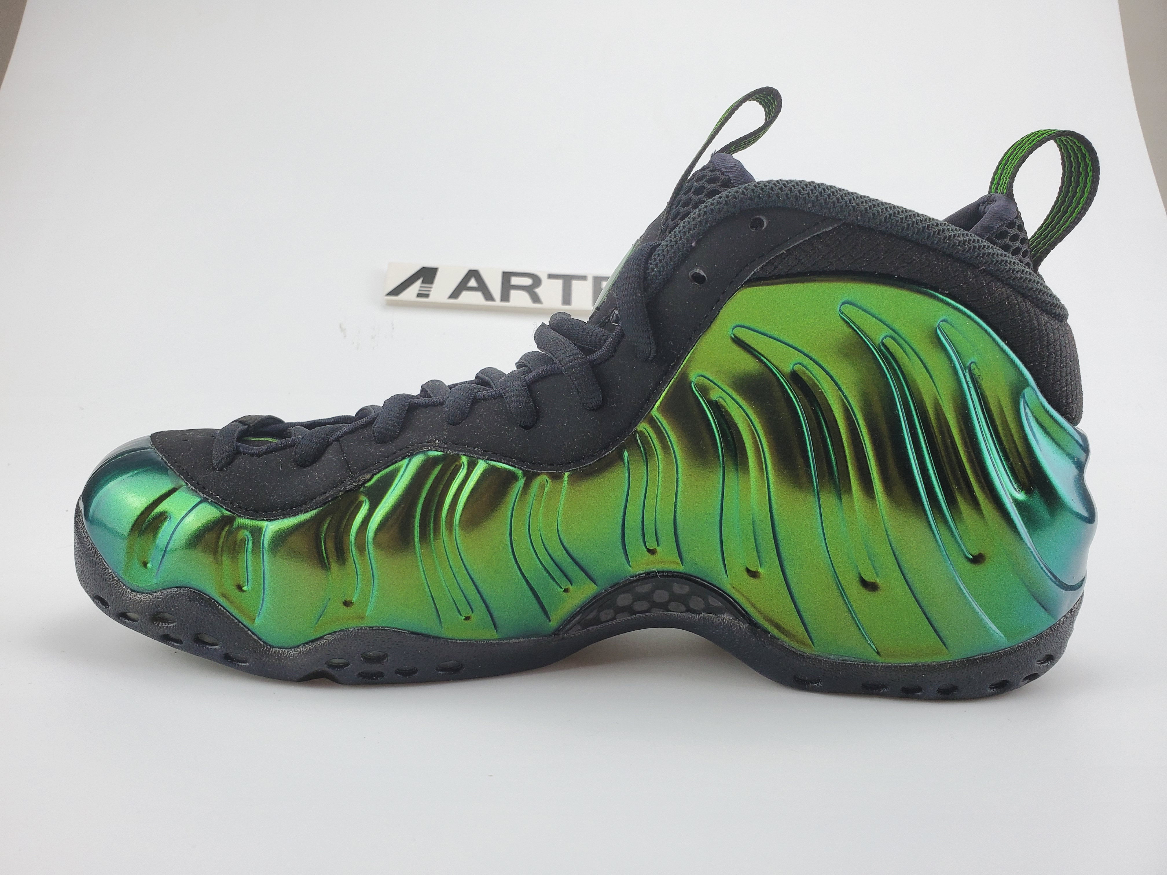 Nike Air Foamposite One "Metallic Green"