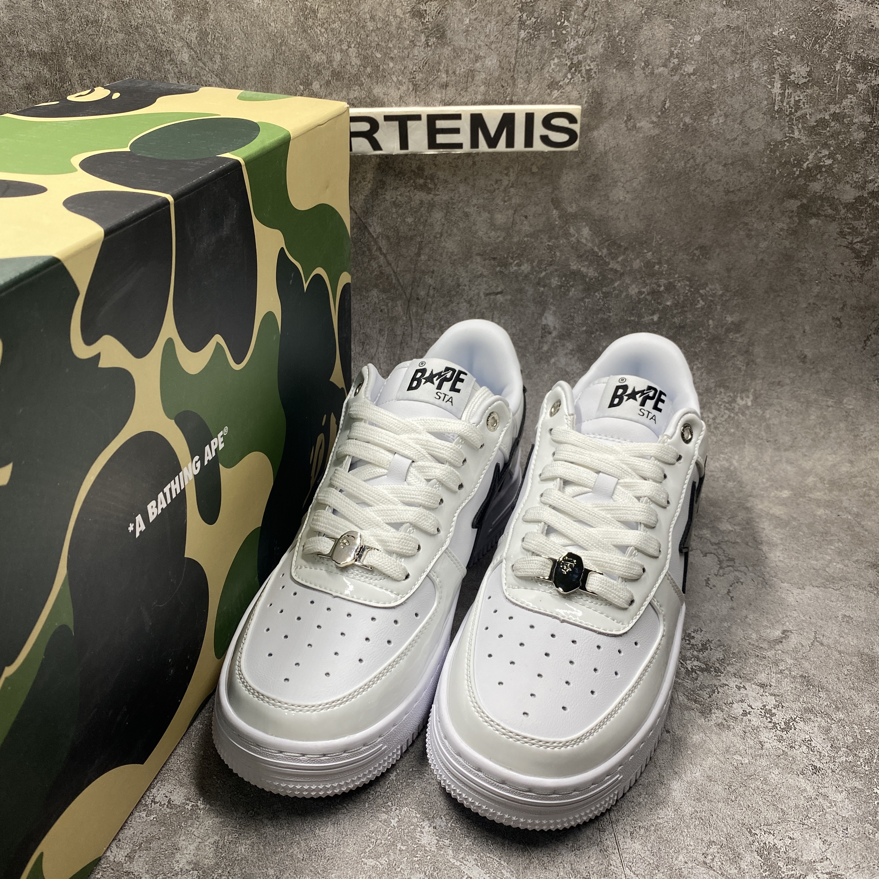 BP Sta Low White Black