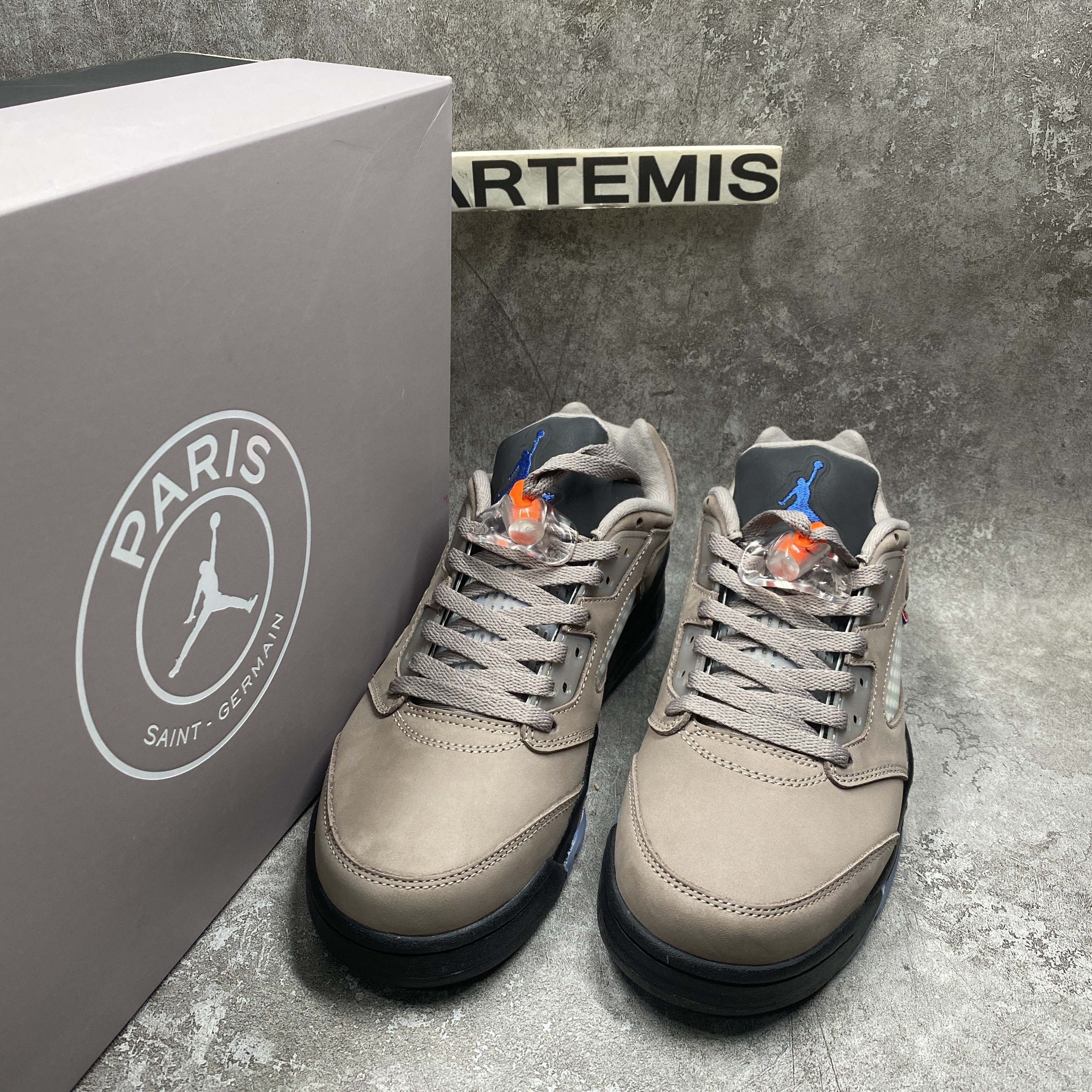 PSG x Air Jordan 5 Retro Low Pumice