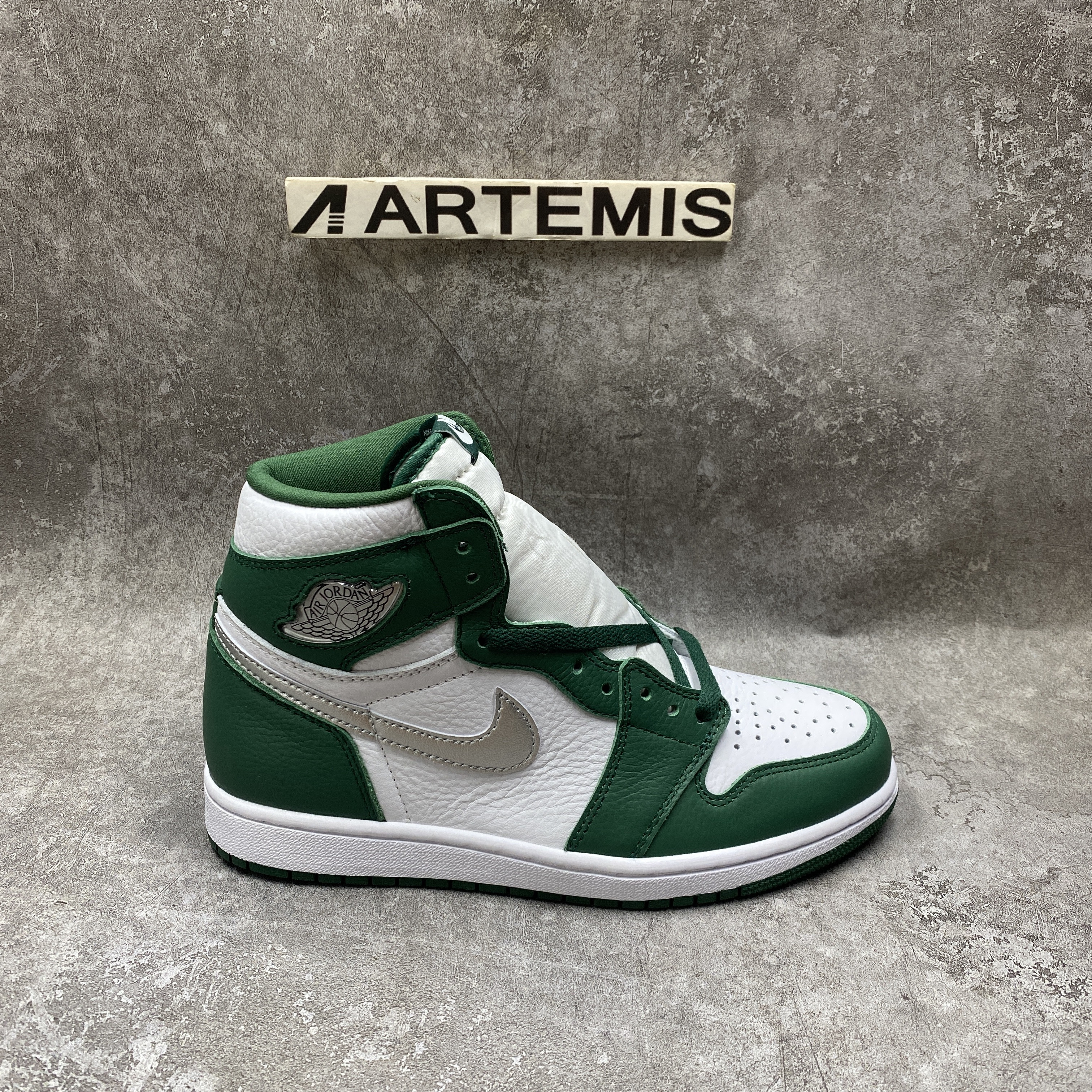 Air Jordan 1 High OG Gorge Green