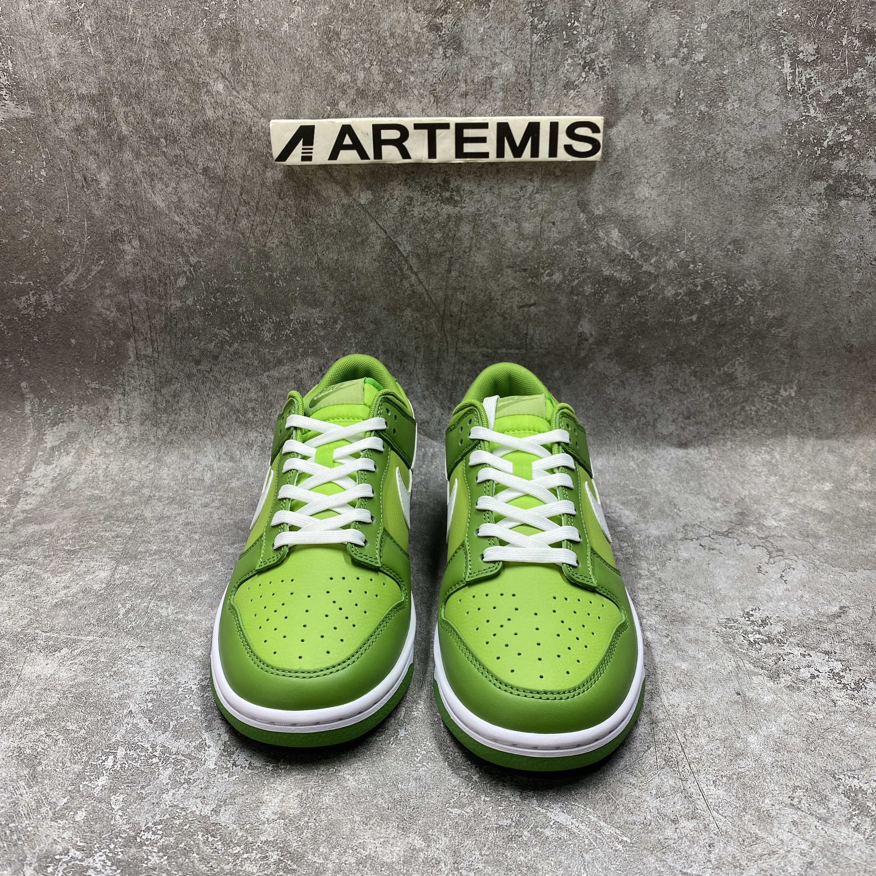 Nike Dunk Low Chlorophyll