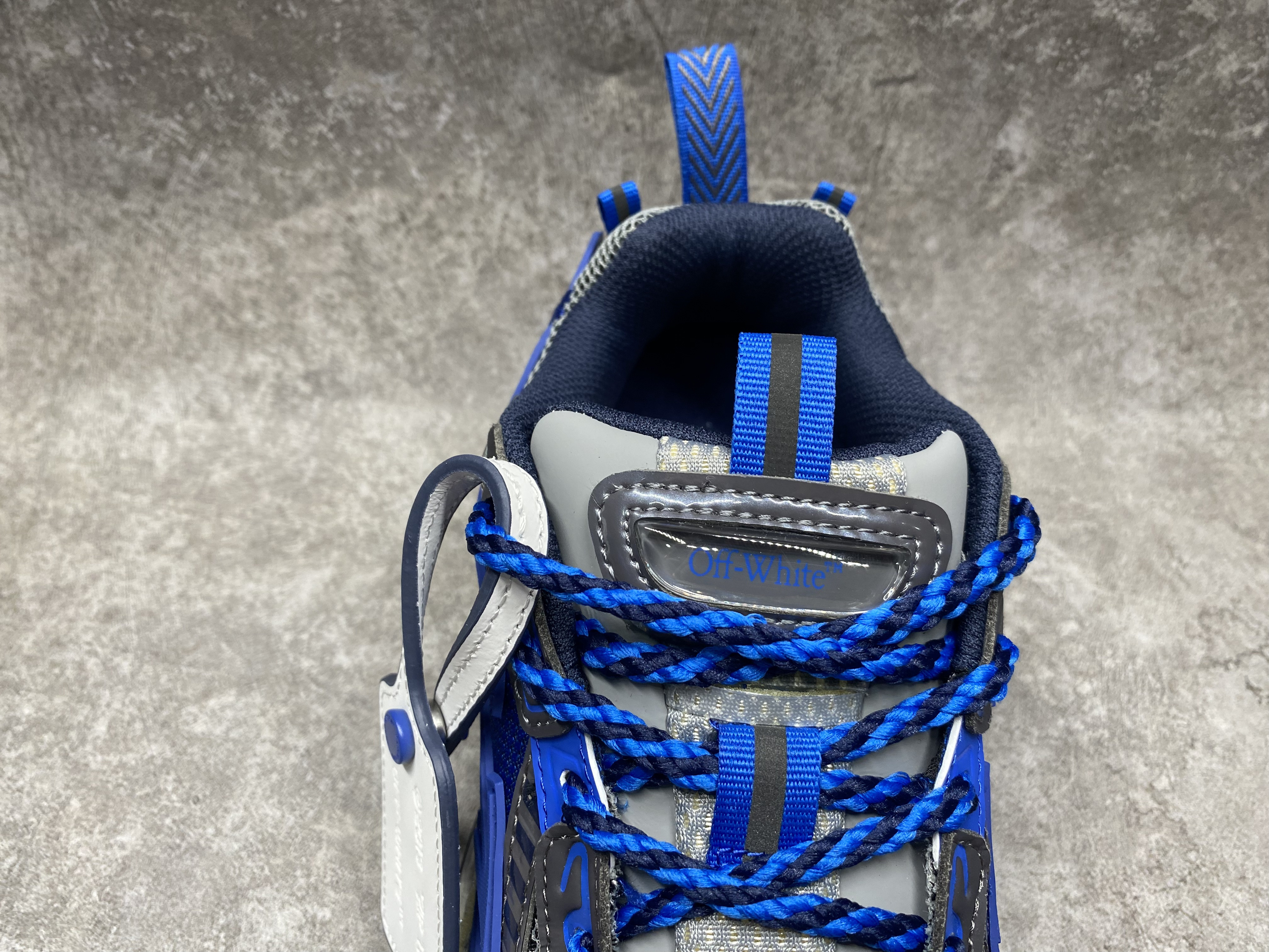 UA Off-White "BE RIGHT BACK"