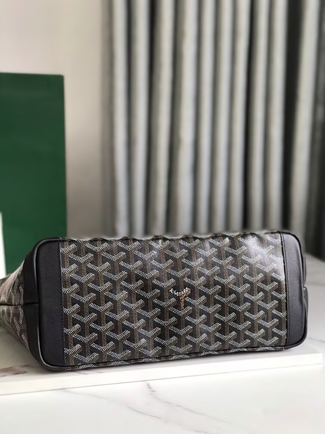 Go*ard artois bag 25 x14 x30cm