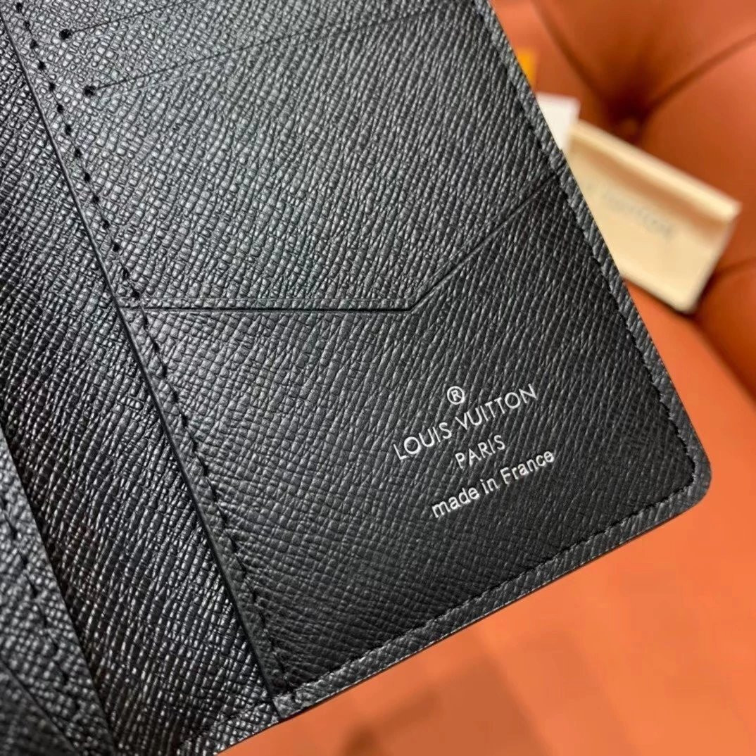 LV Christmas POCKET ORGANIZER M61696