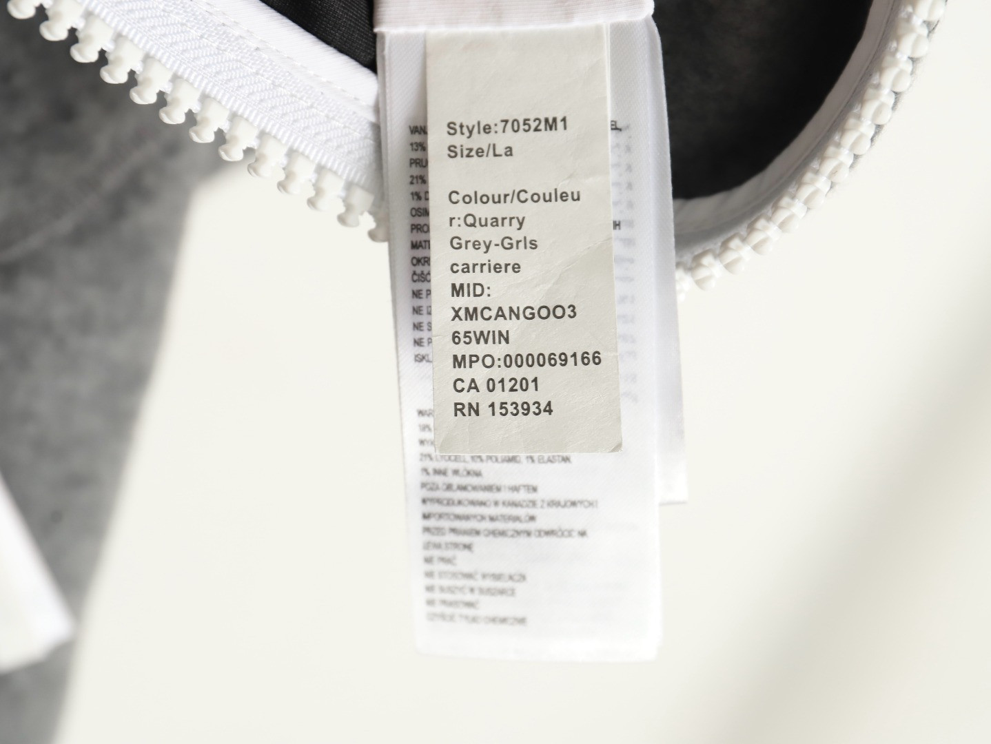 Can*a Go*e lambskin vest