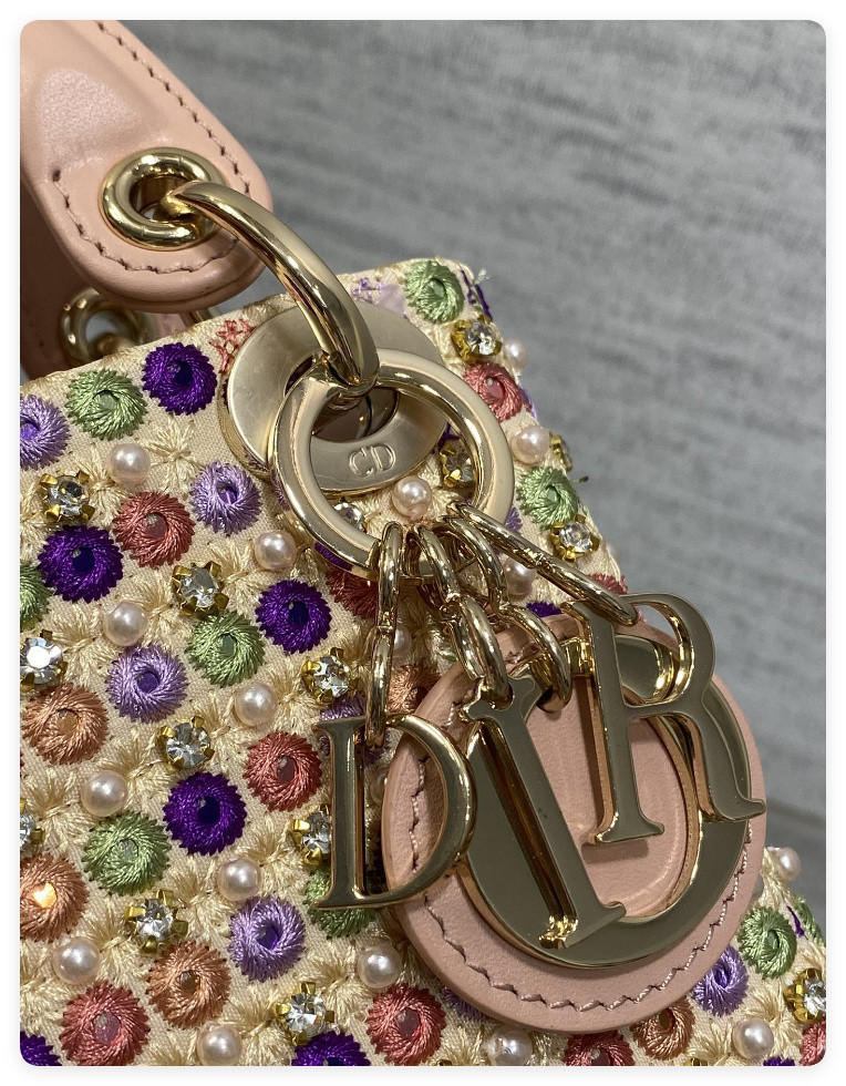 D*or artistic limited edition three-gusset lady D*or micro bag with heavy bead embroidery 12x10x5cm