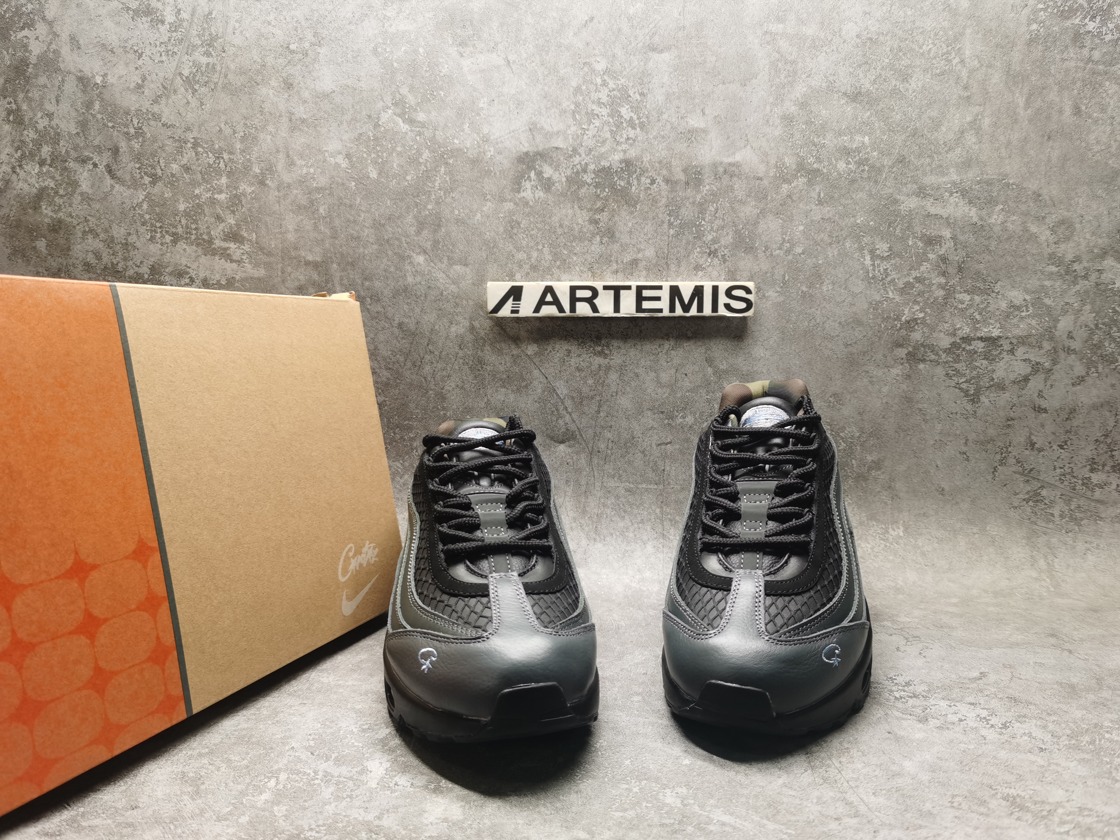 UA Nike Air Max 95 SP