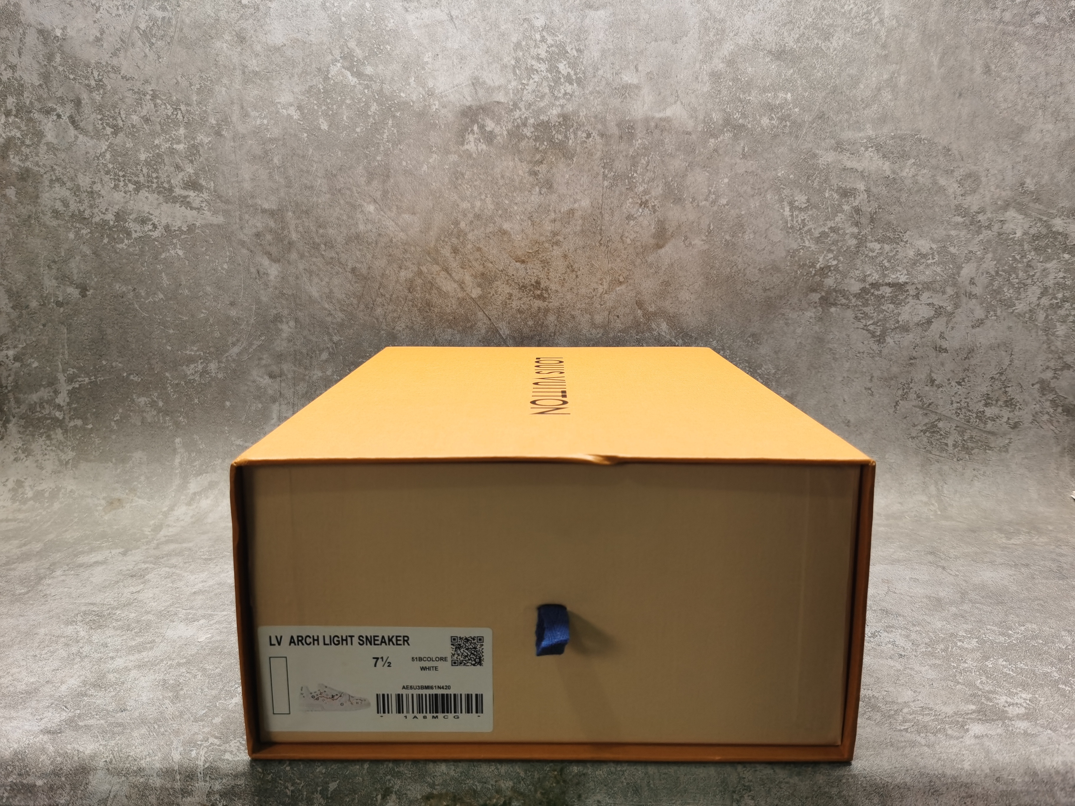 UA LV Trainer Sneaker