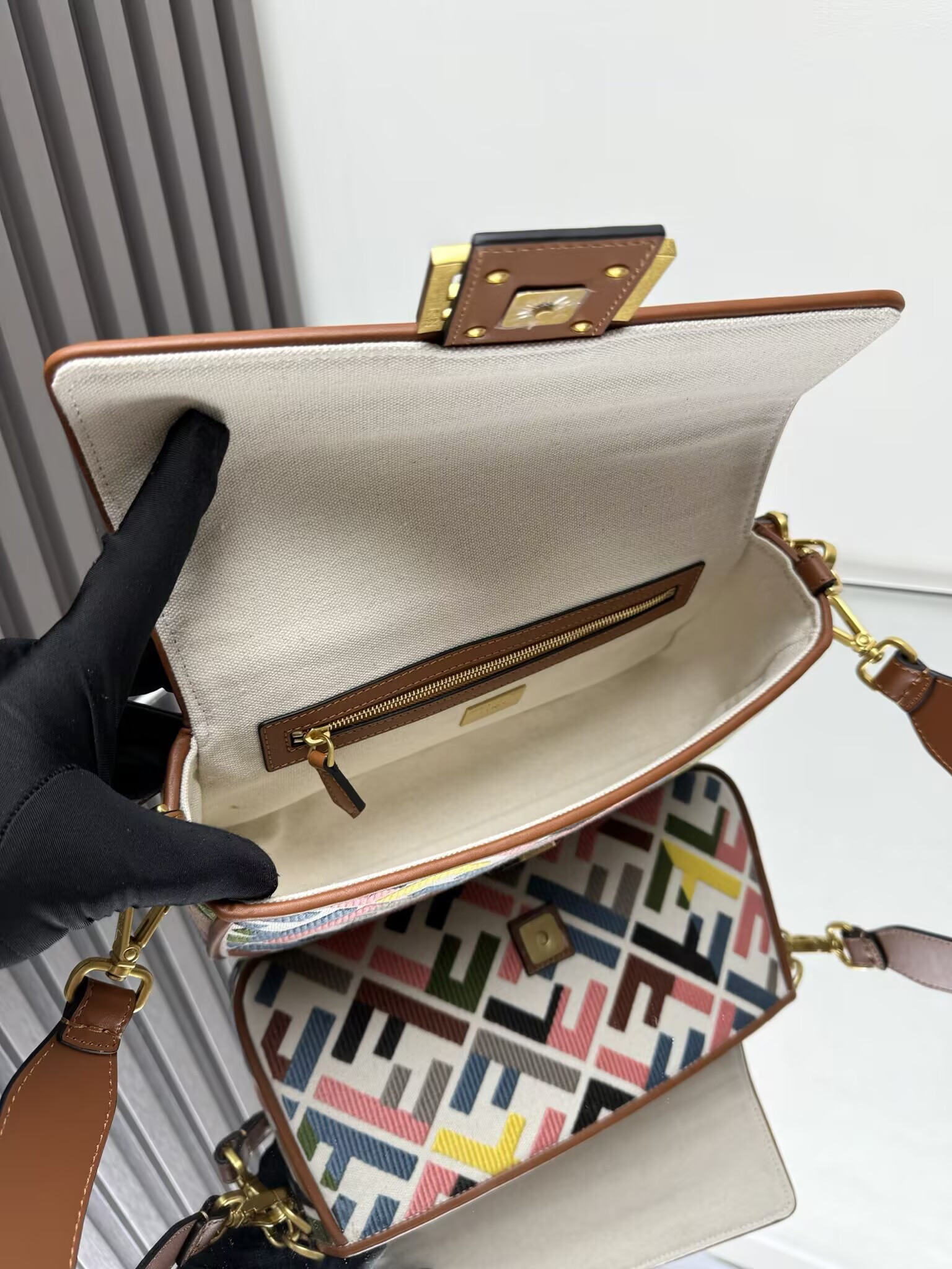 F**di baguette 26x13x6cm