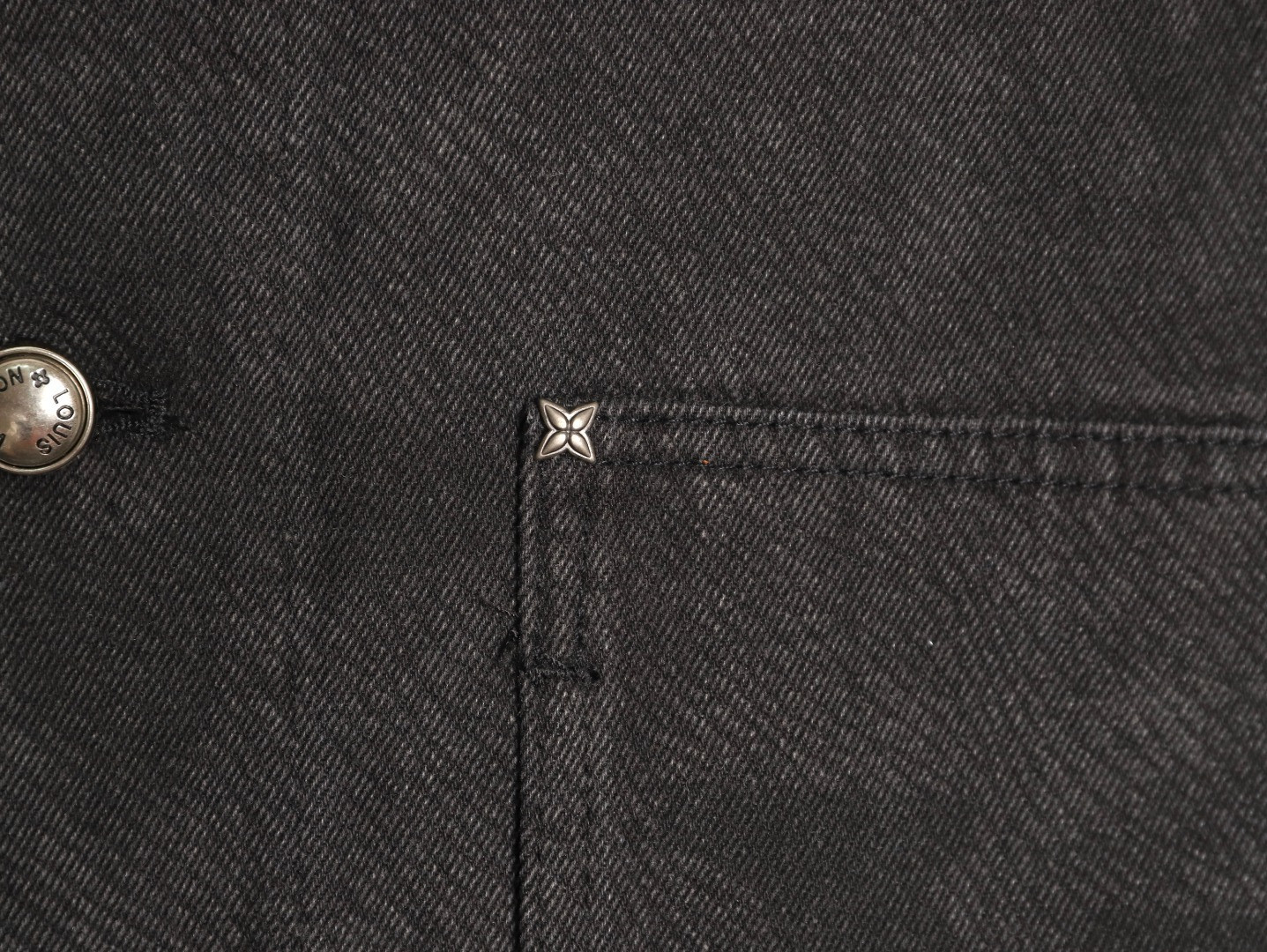 l0*is V*t0n denim jacket