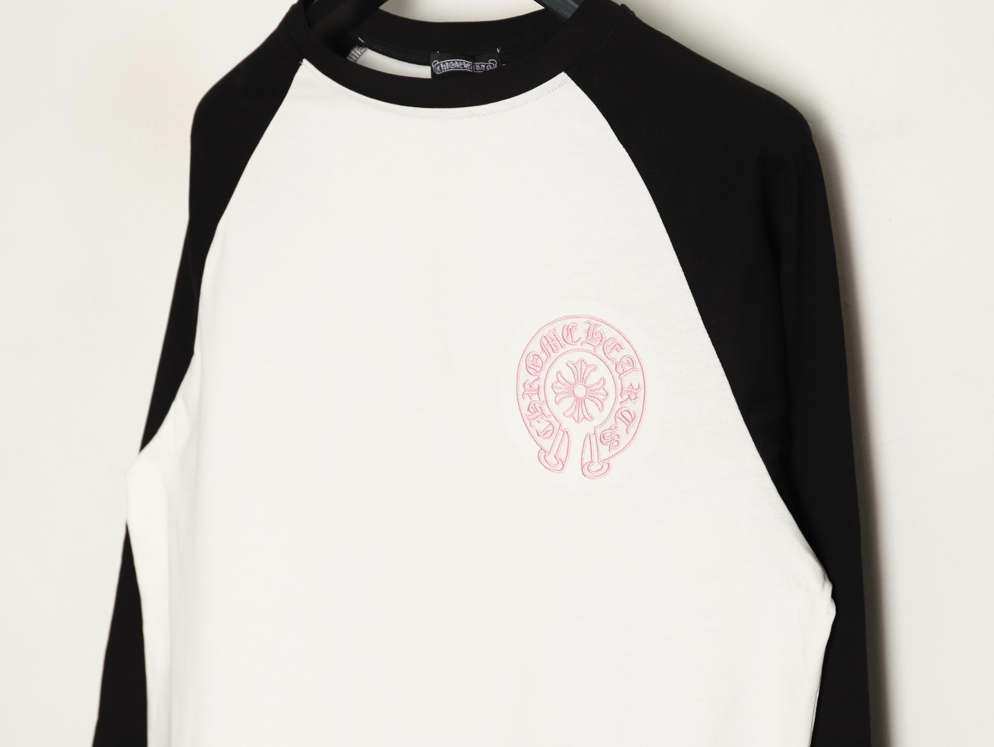 Ch**me He**ts 25fw long-sleeved t-shirt