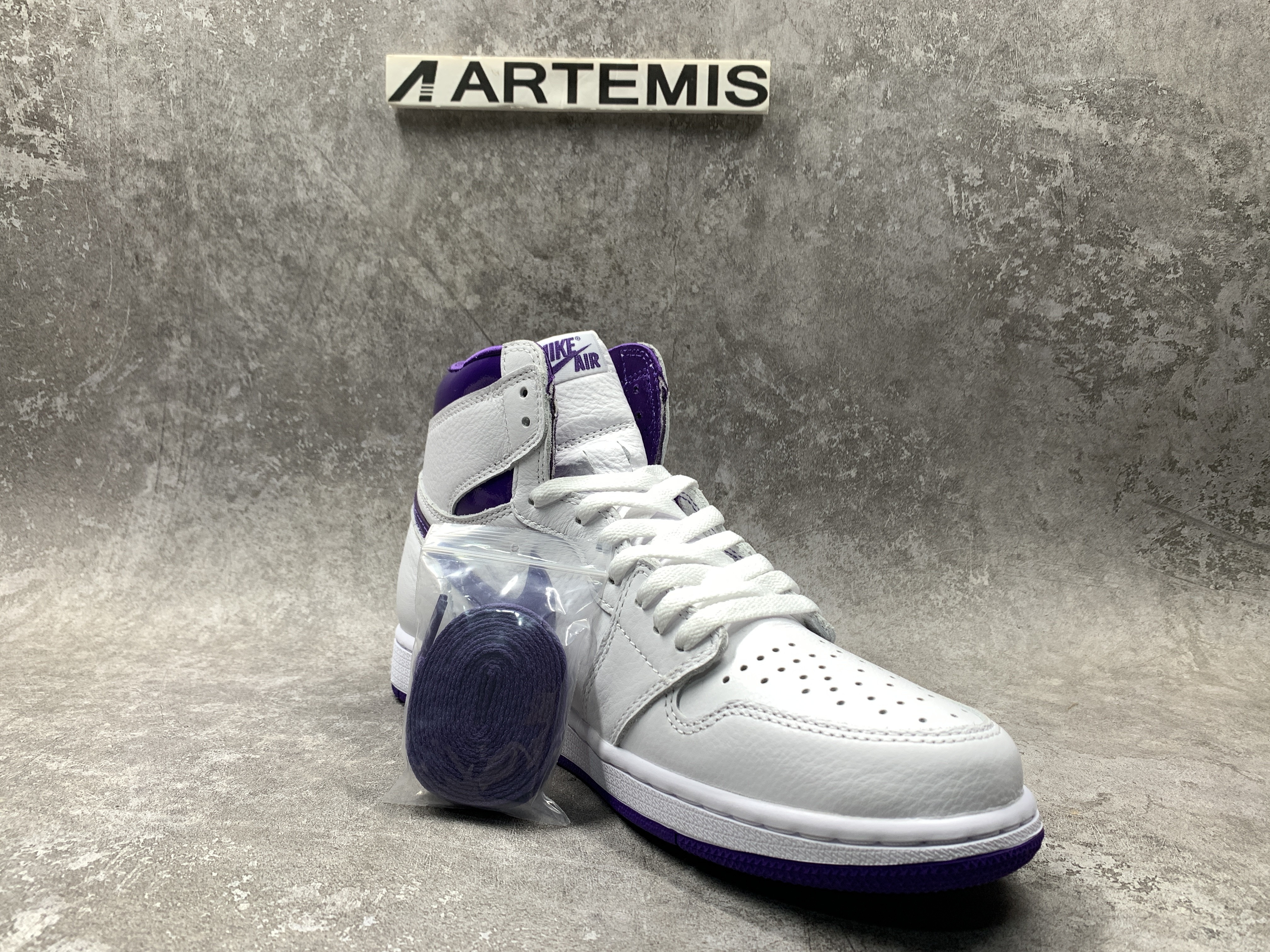 Air Jordan 1 Retro High White/Court Purple
