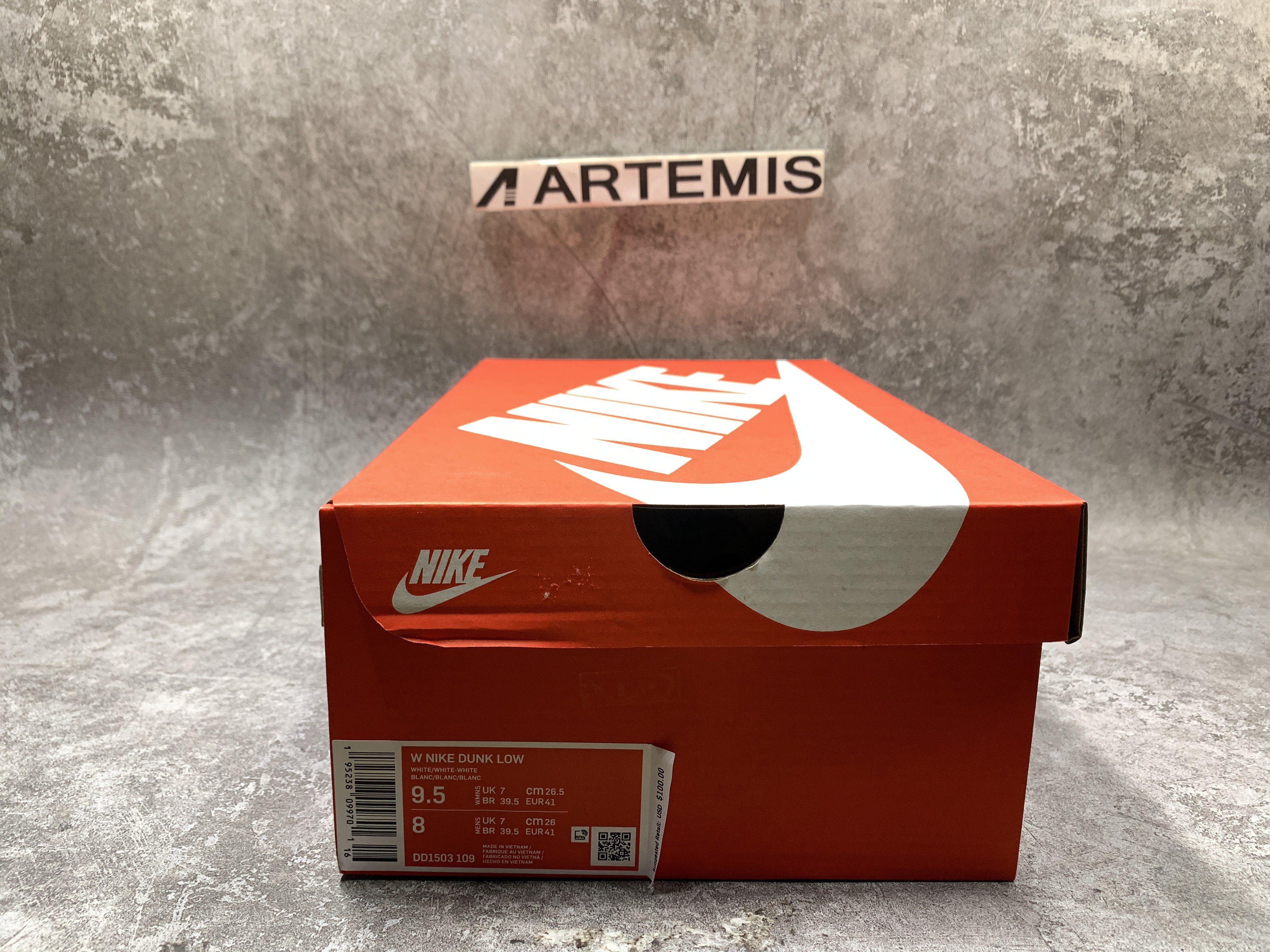 Nike Dunk Low Triple White