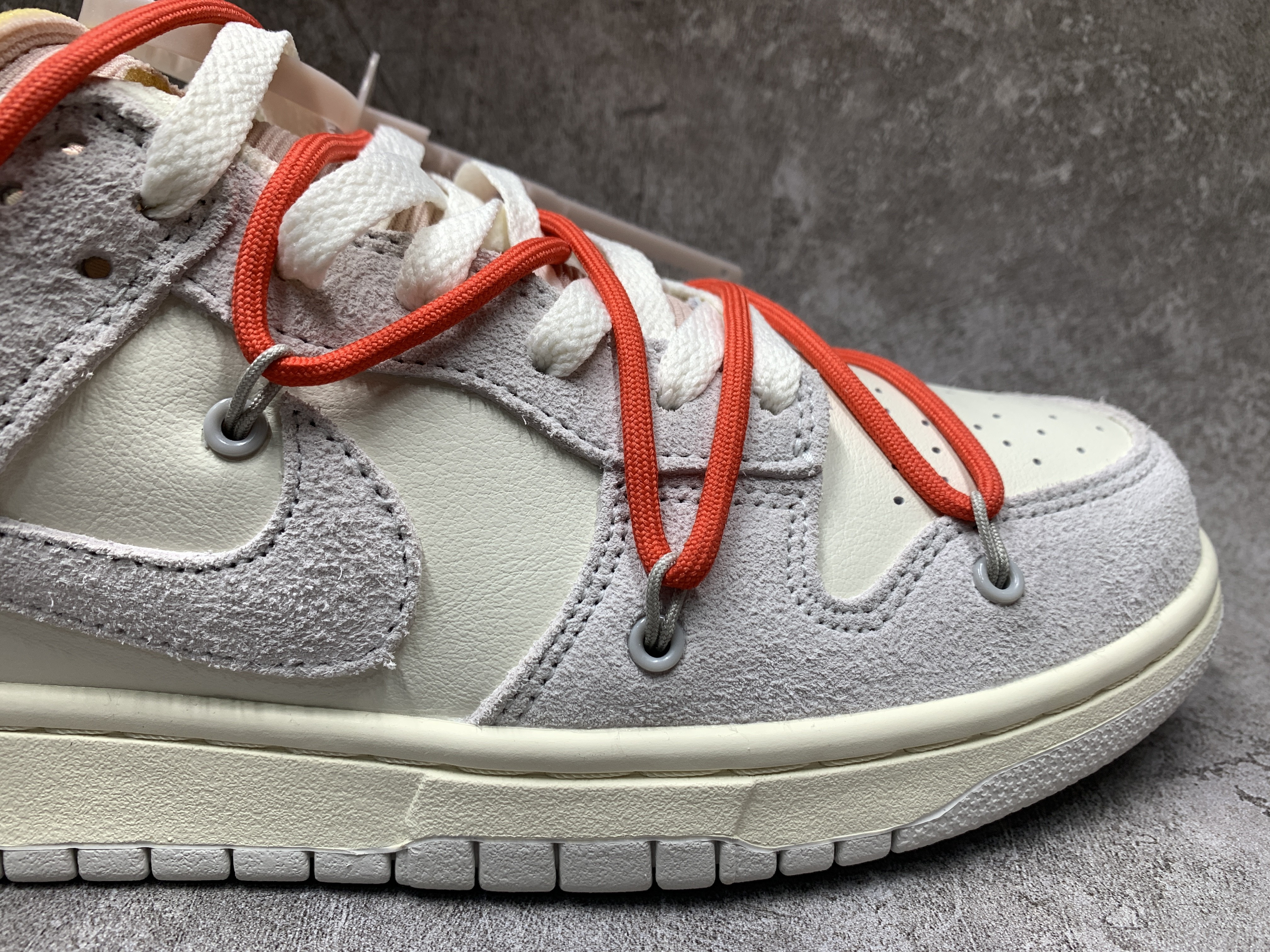 Off-White x Dunk Low Lot 33 of 50