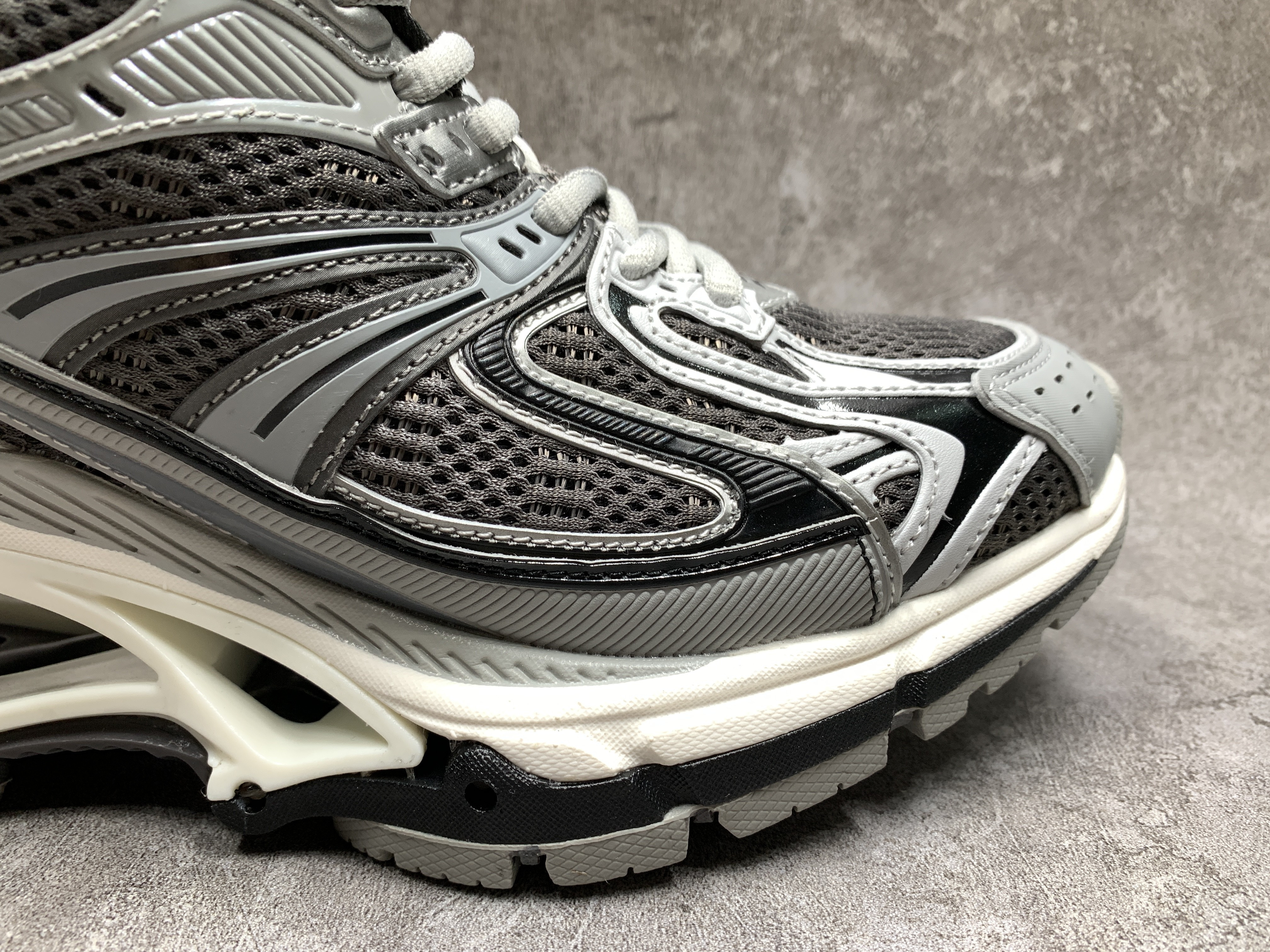 Balenciga X-Pander Grey