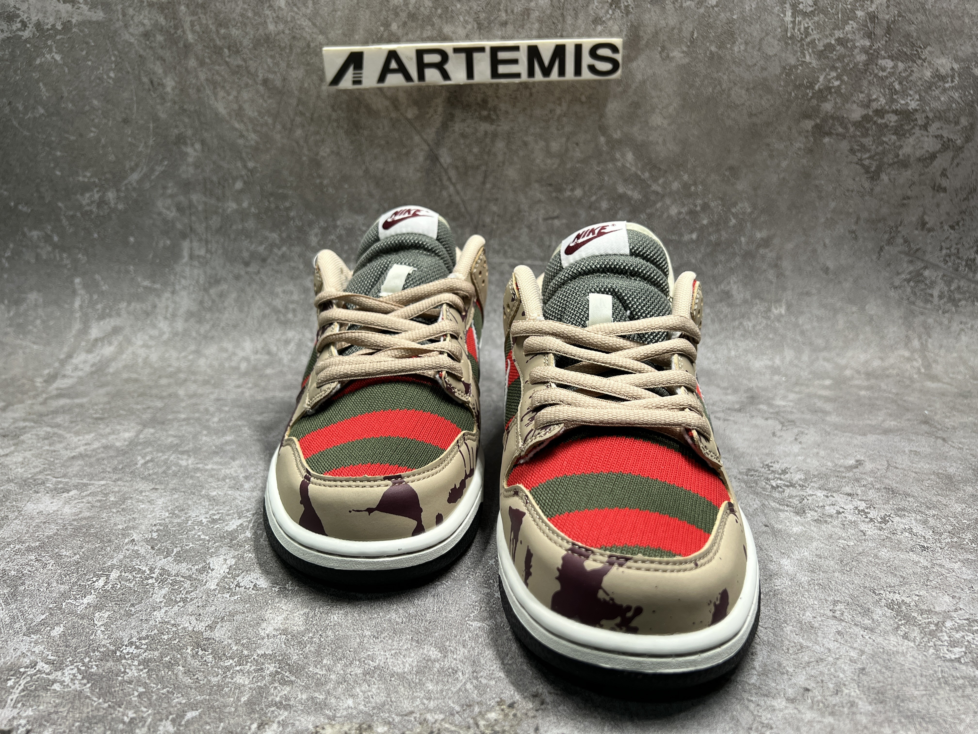 Nike Dunk SB Low Freddy Krueger