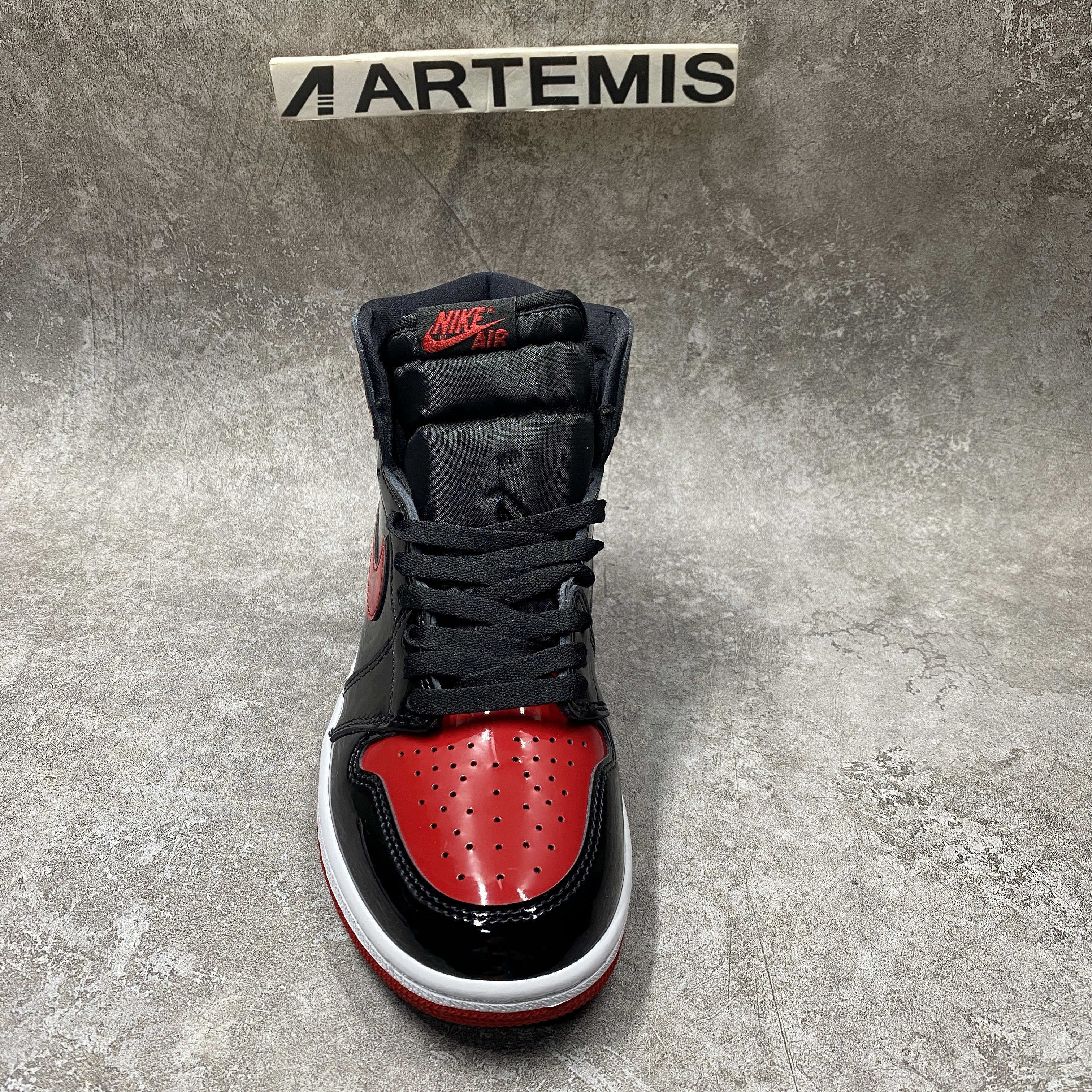 Air Jordan 1 Retro High OG Patent Bred