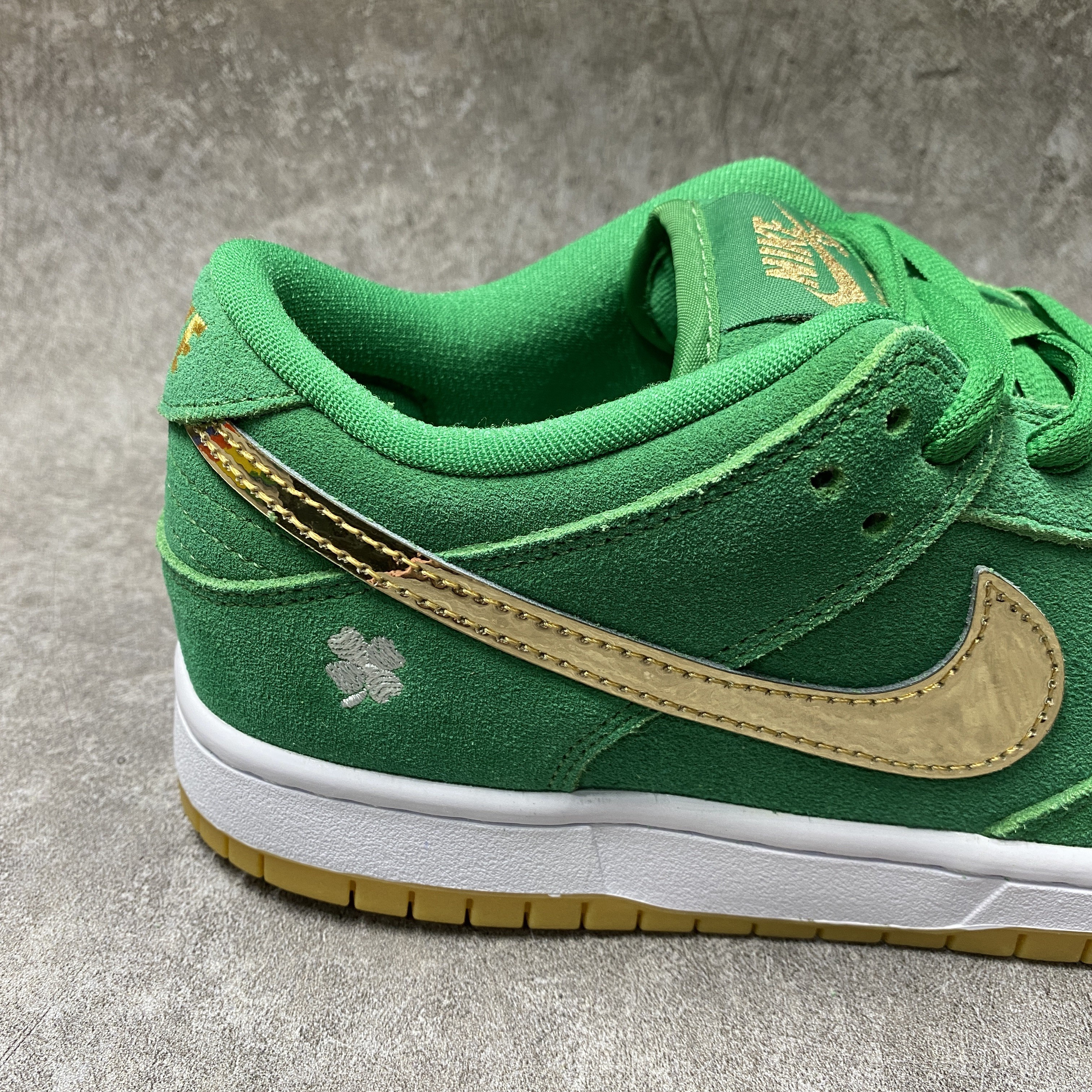 Nike SB Dunk Low Pro St. Patrick