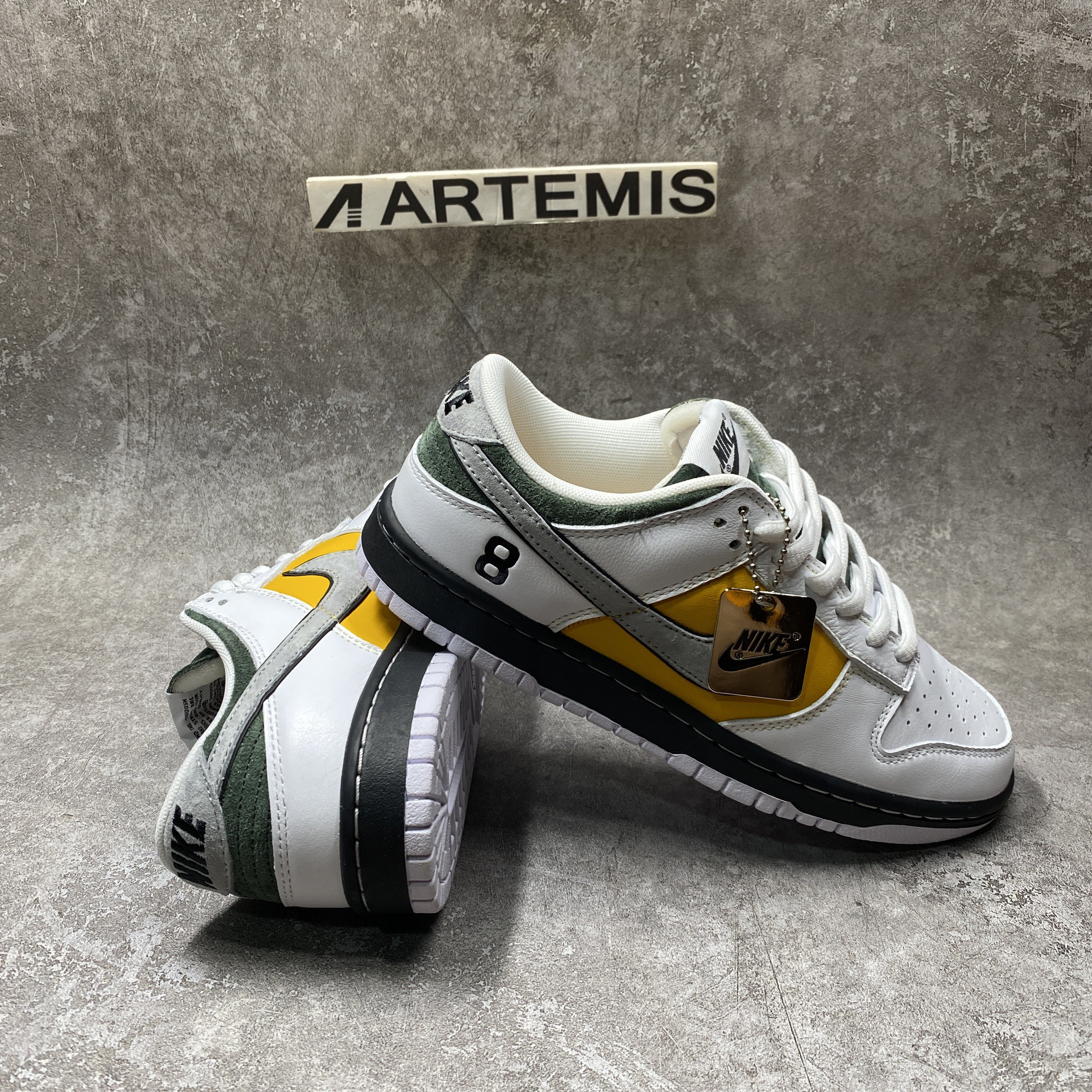 Otomo Katsuhiro x Nike SB Dunk Low Pro Kobe Lifestyle