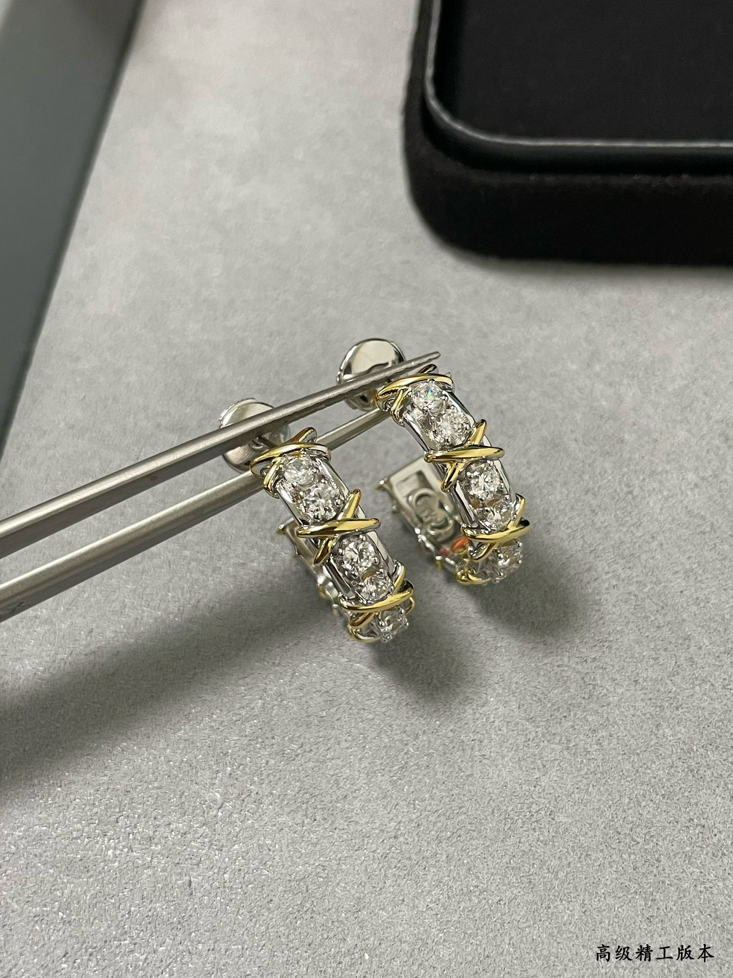 T*f*ny & co. double tone cross earrings