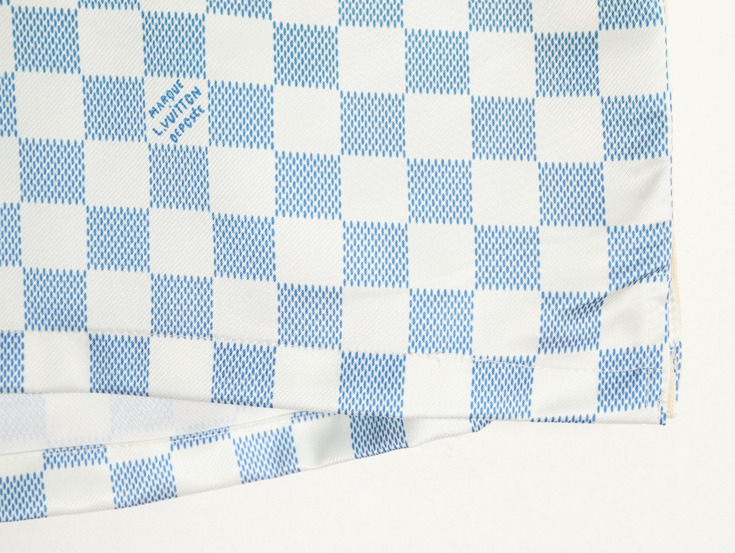 l0*is V*t0n lv shorts