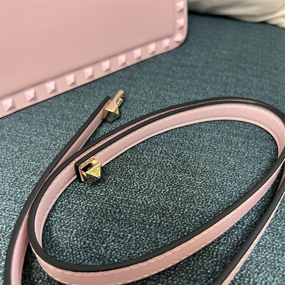 Va1e*ntin0 garavani rockstud23 smooth calfskin handbag pink