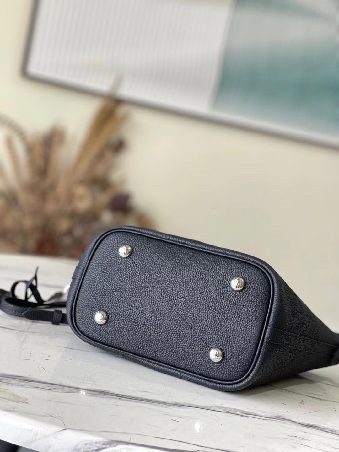 LV Blossom M21848 20.0 x 20.0 x 12.5 CM