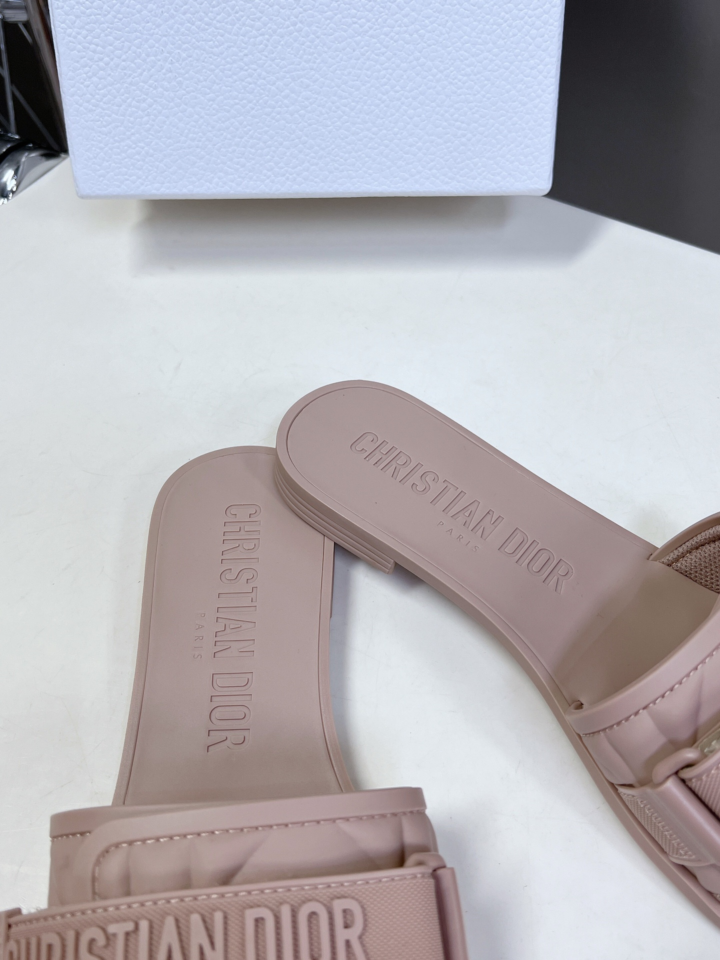 UA Dio(r)evolution Slide