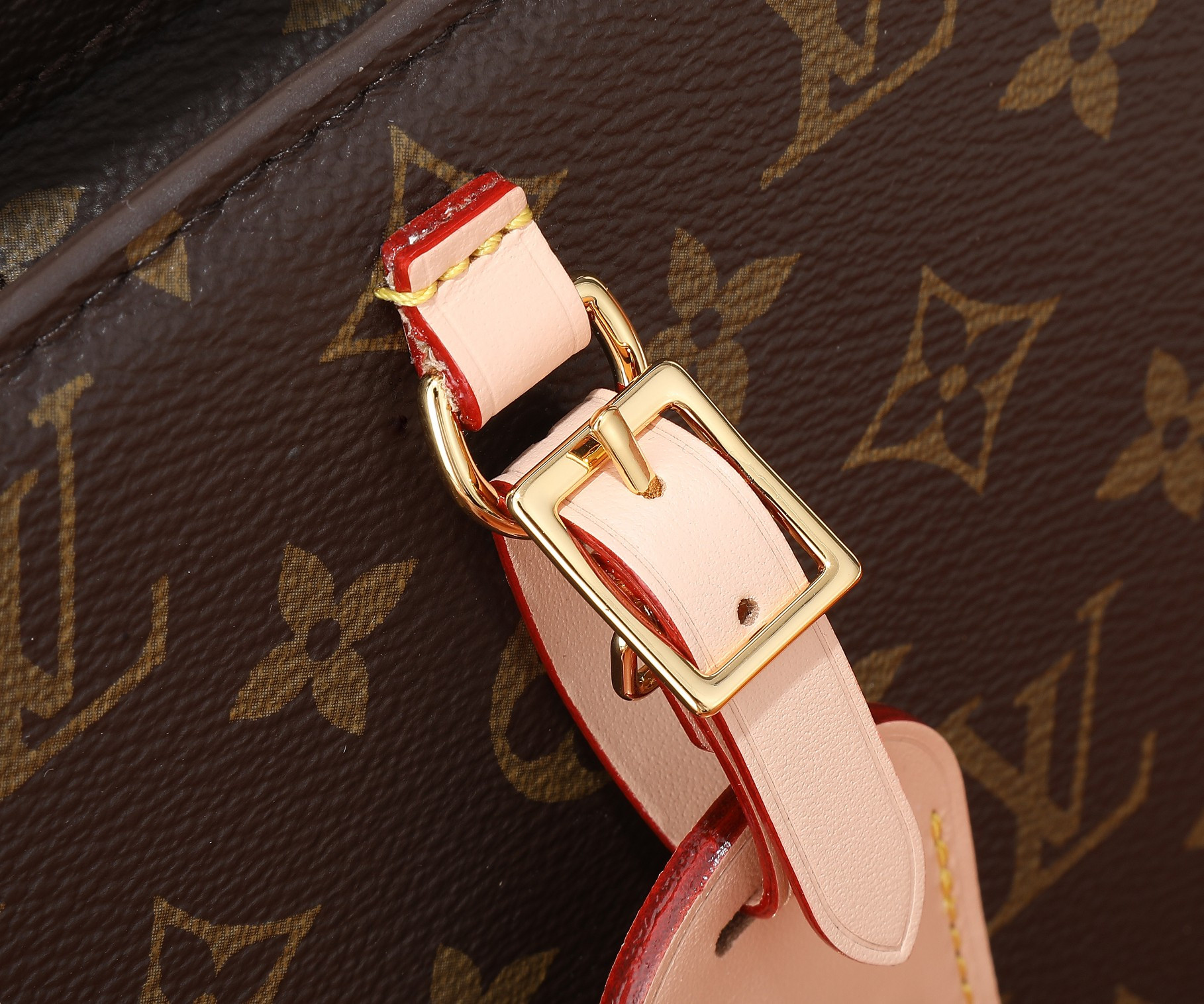 LV Around Me PM M47117 8.9 x 8.3 x 2.8 inches