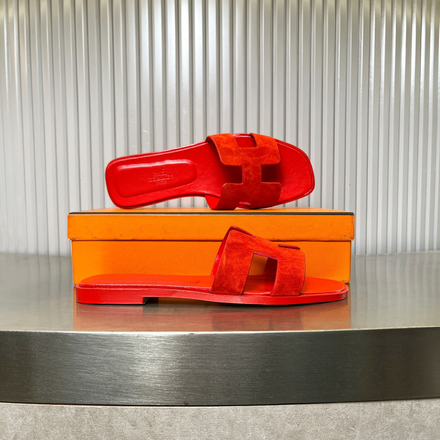 ua H**me5 oran sandal