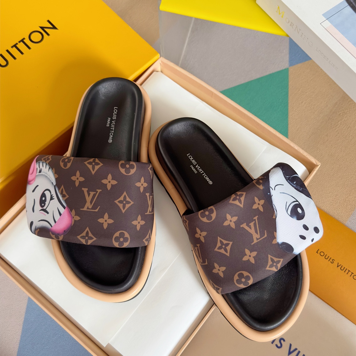 LV Pool Pillow Flat Comfort Mule