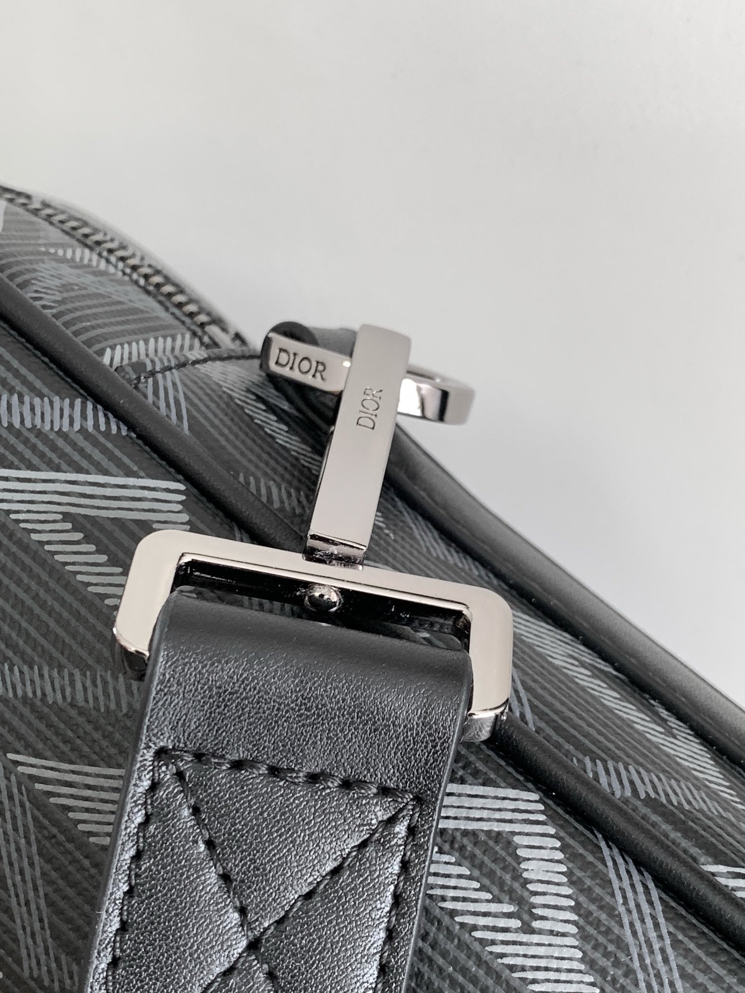 d*or zipped briefcase black cd Di*m*nd canvas and black grained calfskin 37 x 28 x 6 cm