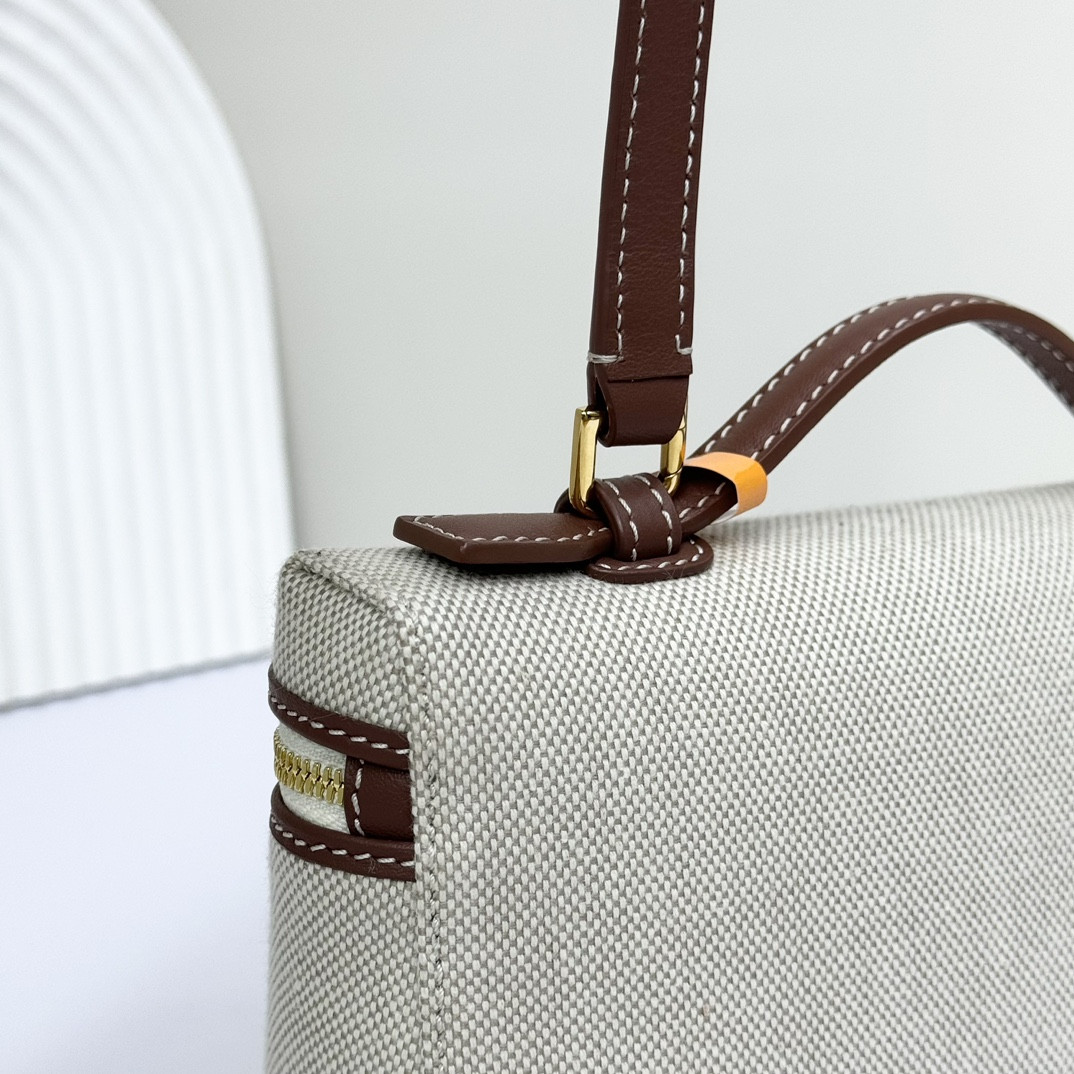 L**o p*ana extra pocket l19  cotton, linen 11 x 19 x 6.5 cm