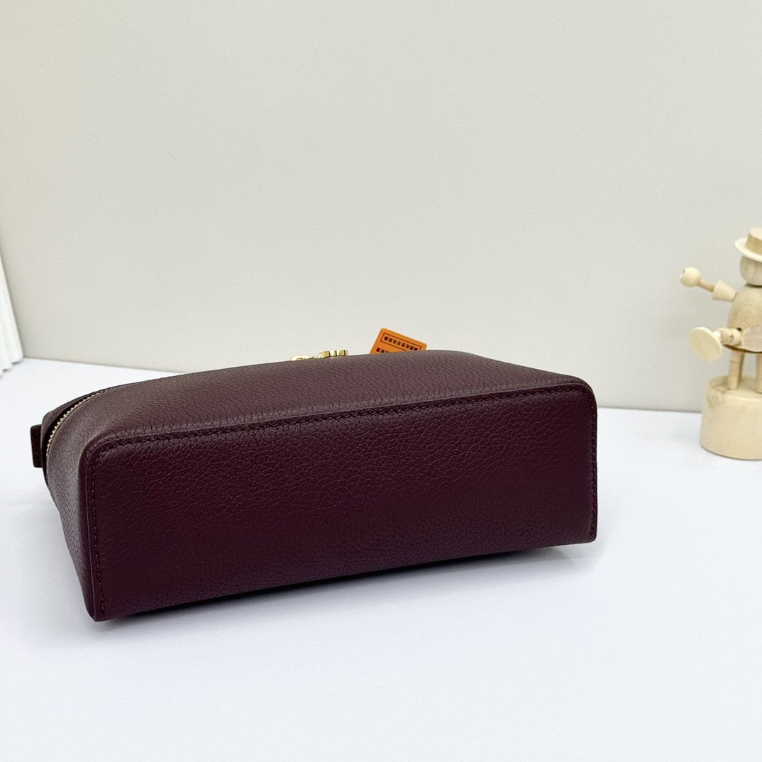 L**o p*ana extra pocket l19 grained calfskin 11 x 19 x 6.5 cm