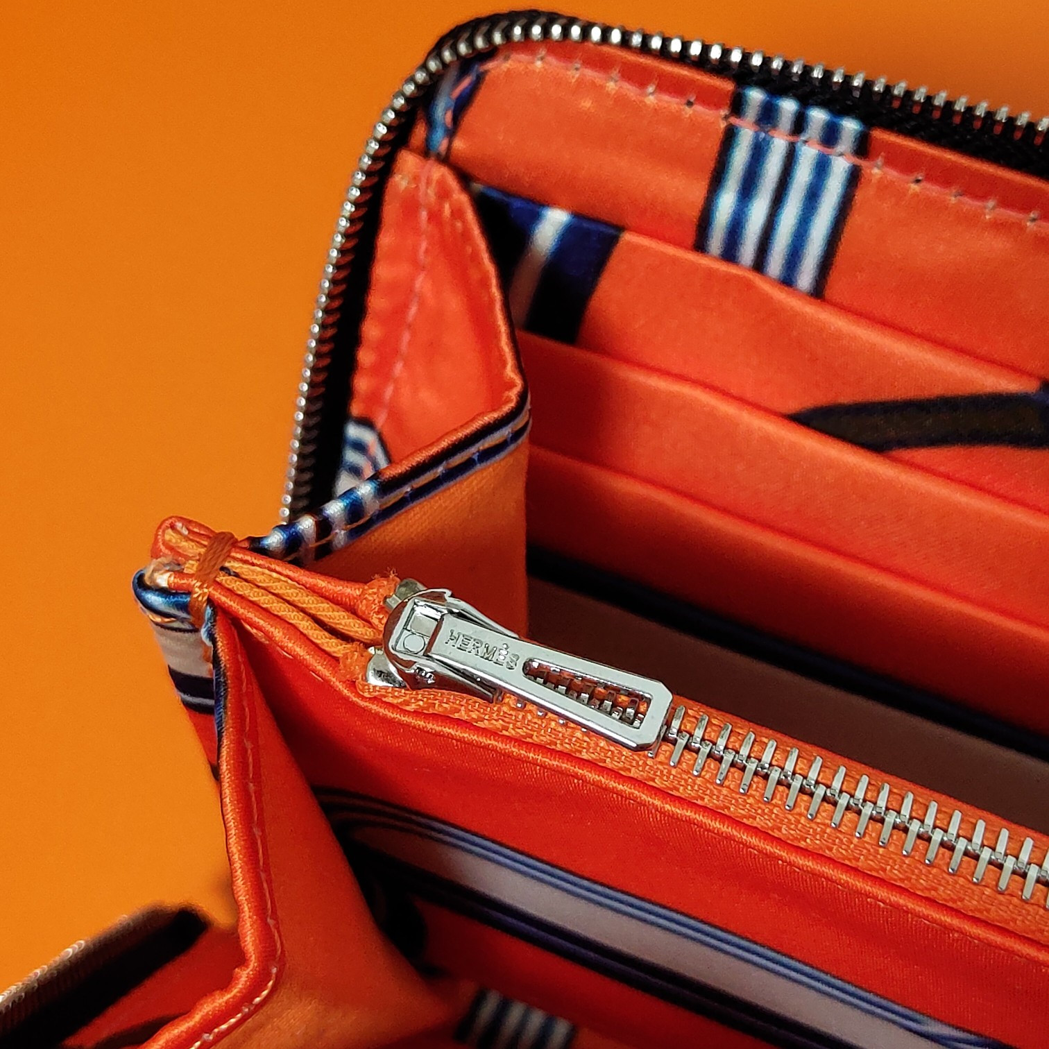 H**me5 long wallet 20x11cm