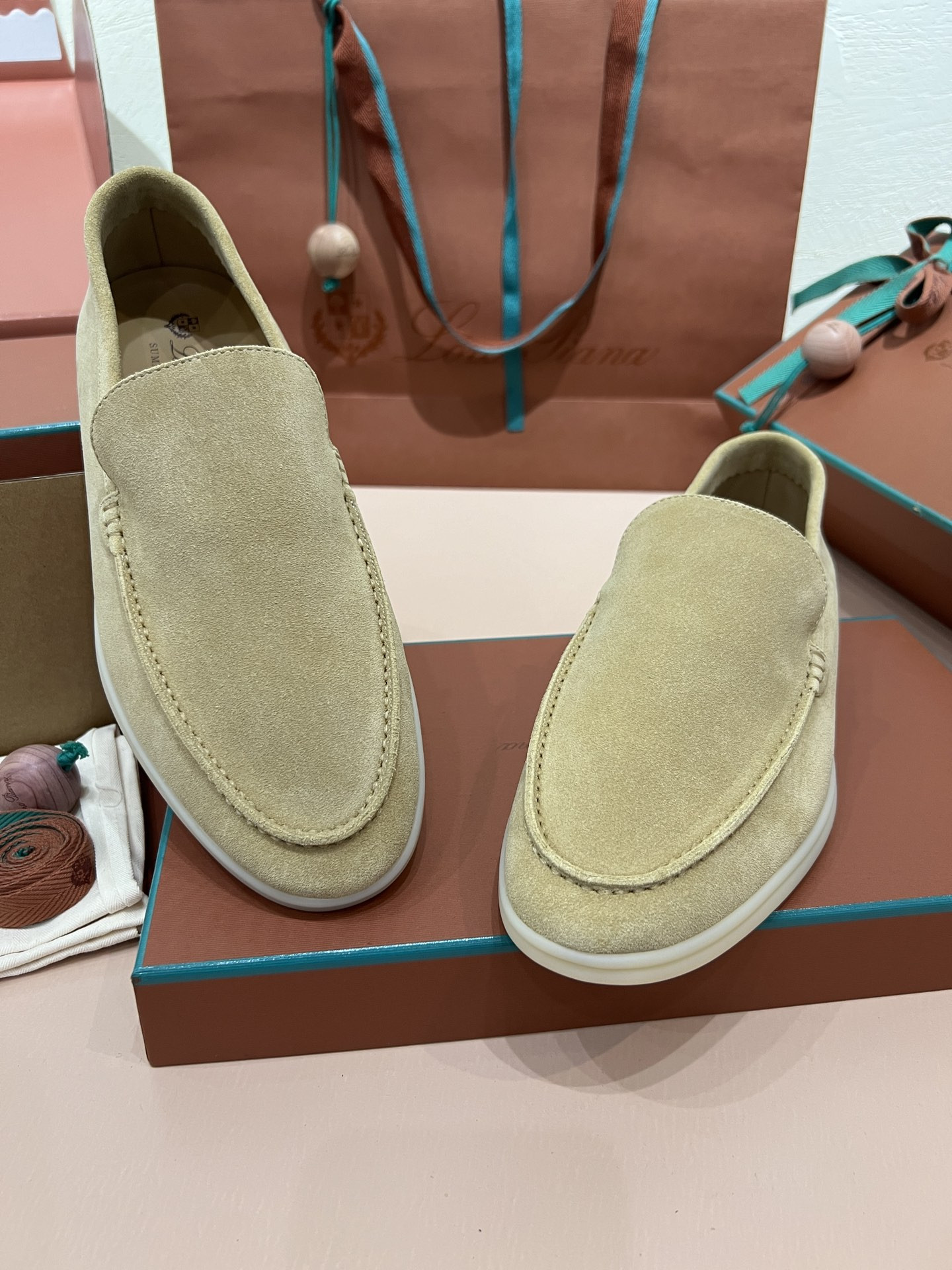 ua L**o p*ana summer walk loafers