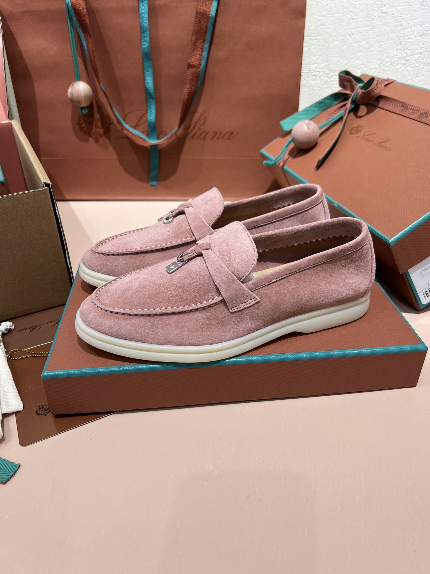 ua L**o p*ana summer charms walk loafers