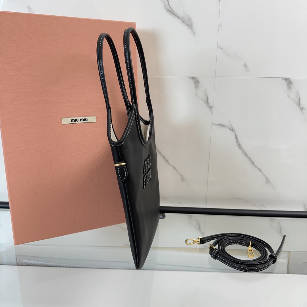 Miu Miu IVY leather handbag 20x 24 cm