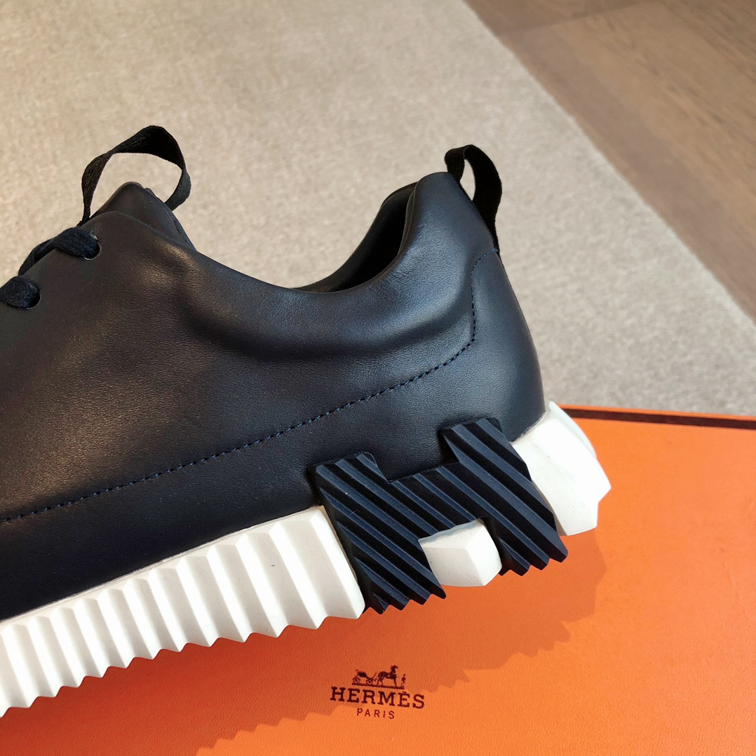 ua H**me5 bouncing sneaker