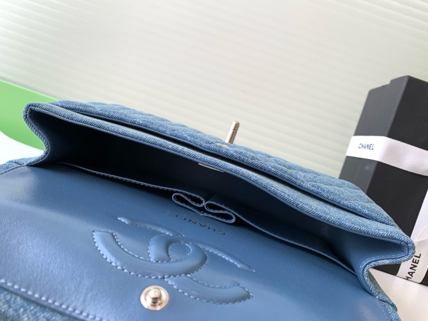 Ch*el mini cf vintage 25cm