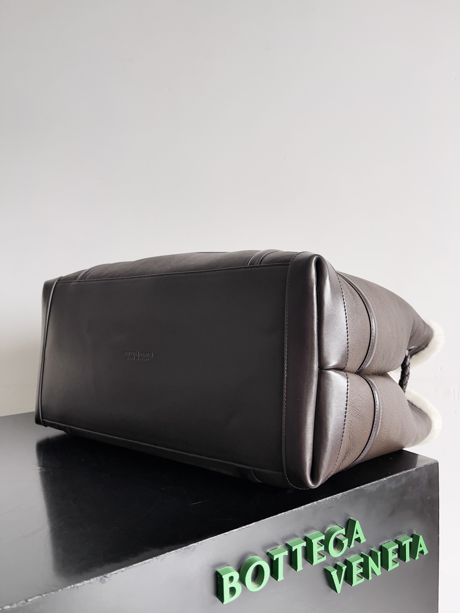 bo*te*ga Ve*ne*ta large andiamo 45x22x34cm