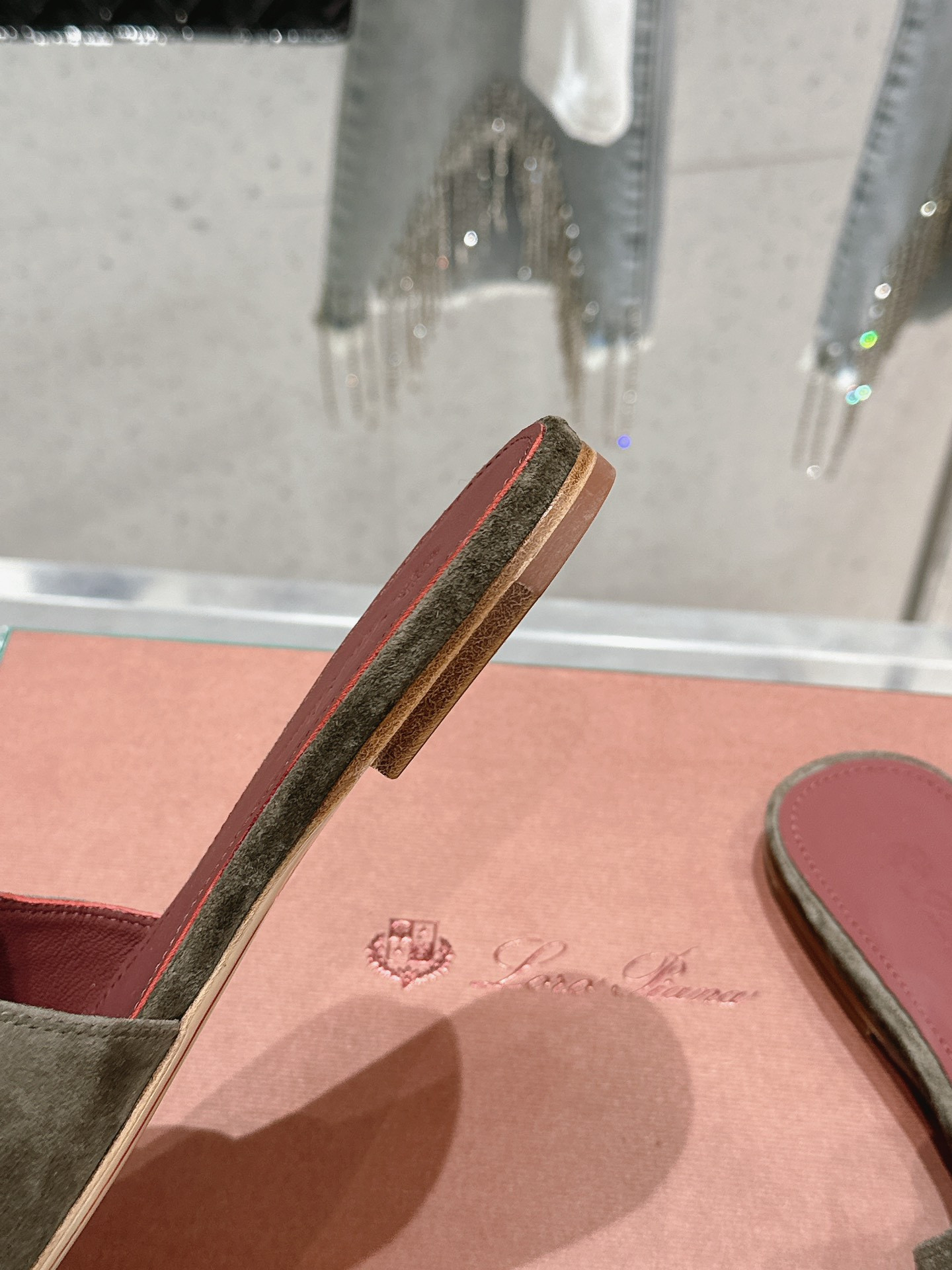 ua L**o p*ana summer charms sandal