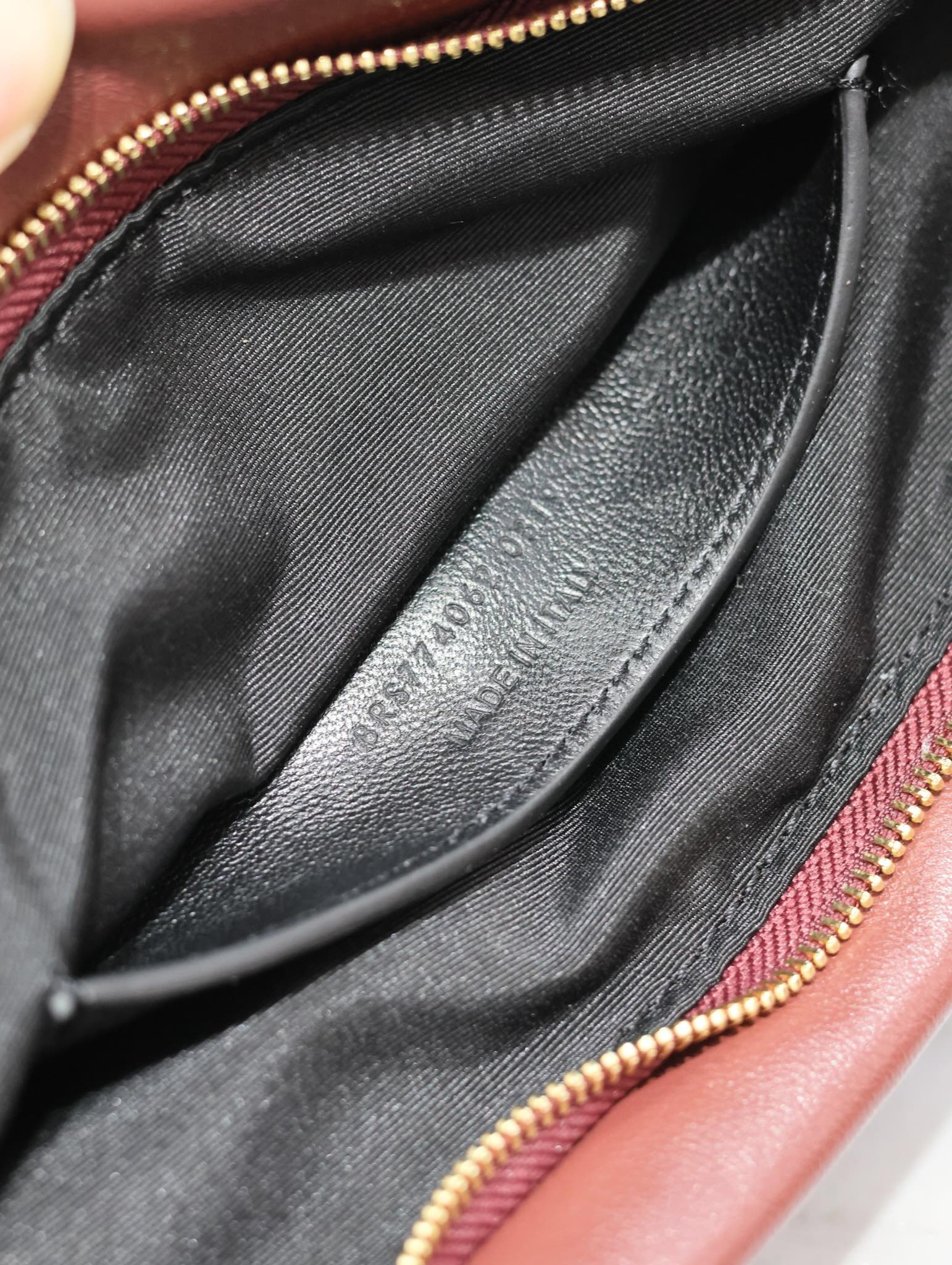 Y*L calypso long pouch in lambskin 30 x 15 x 3.5 cm