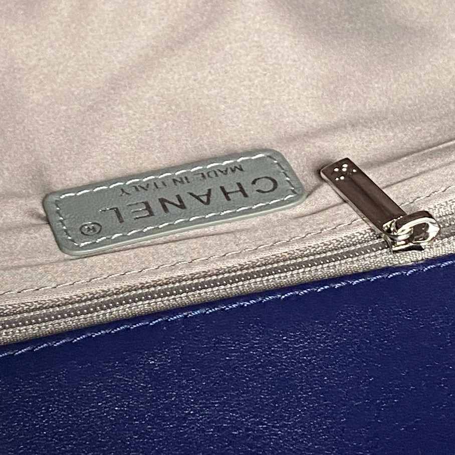 Ch*el vintage graffiti tote airport bag 36x24x12cm