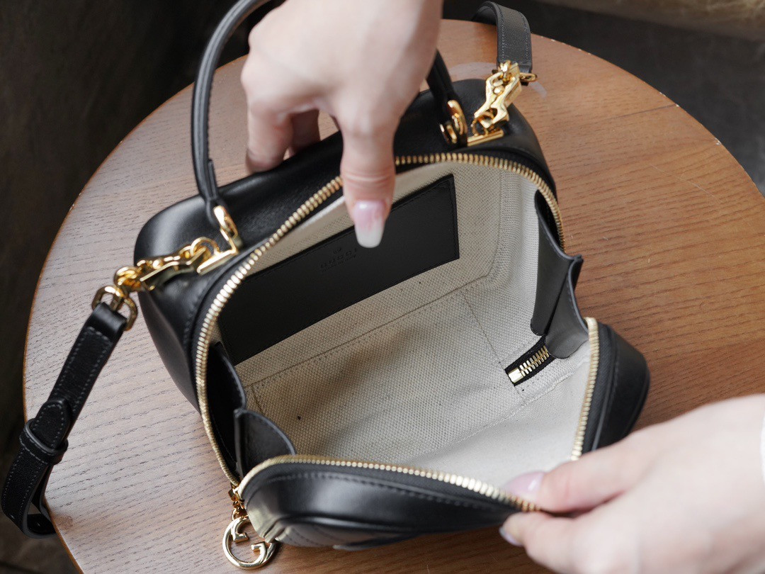 G*u*i blondie top handle bag