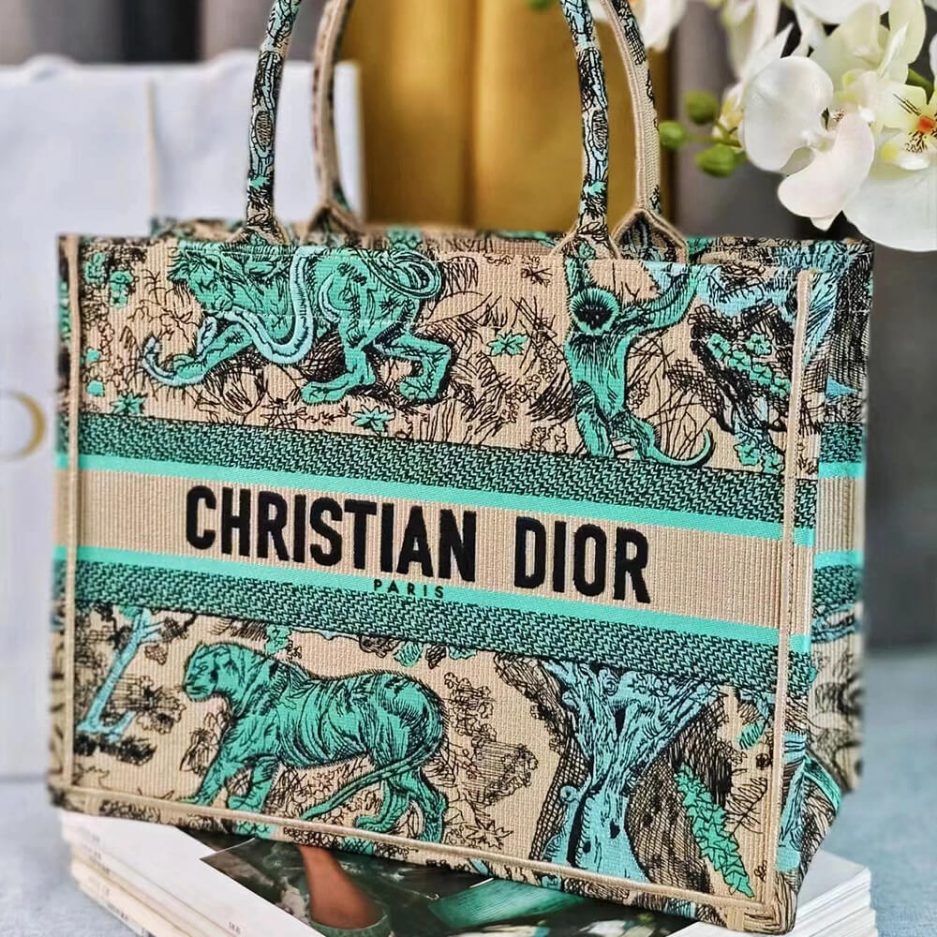 medium D*oriviera D*or book tote